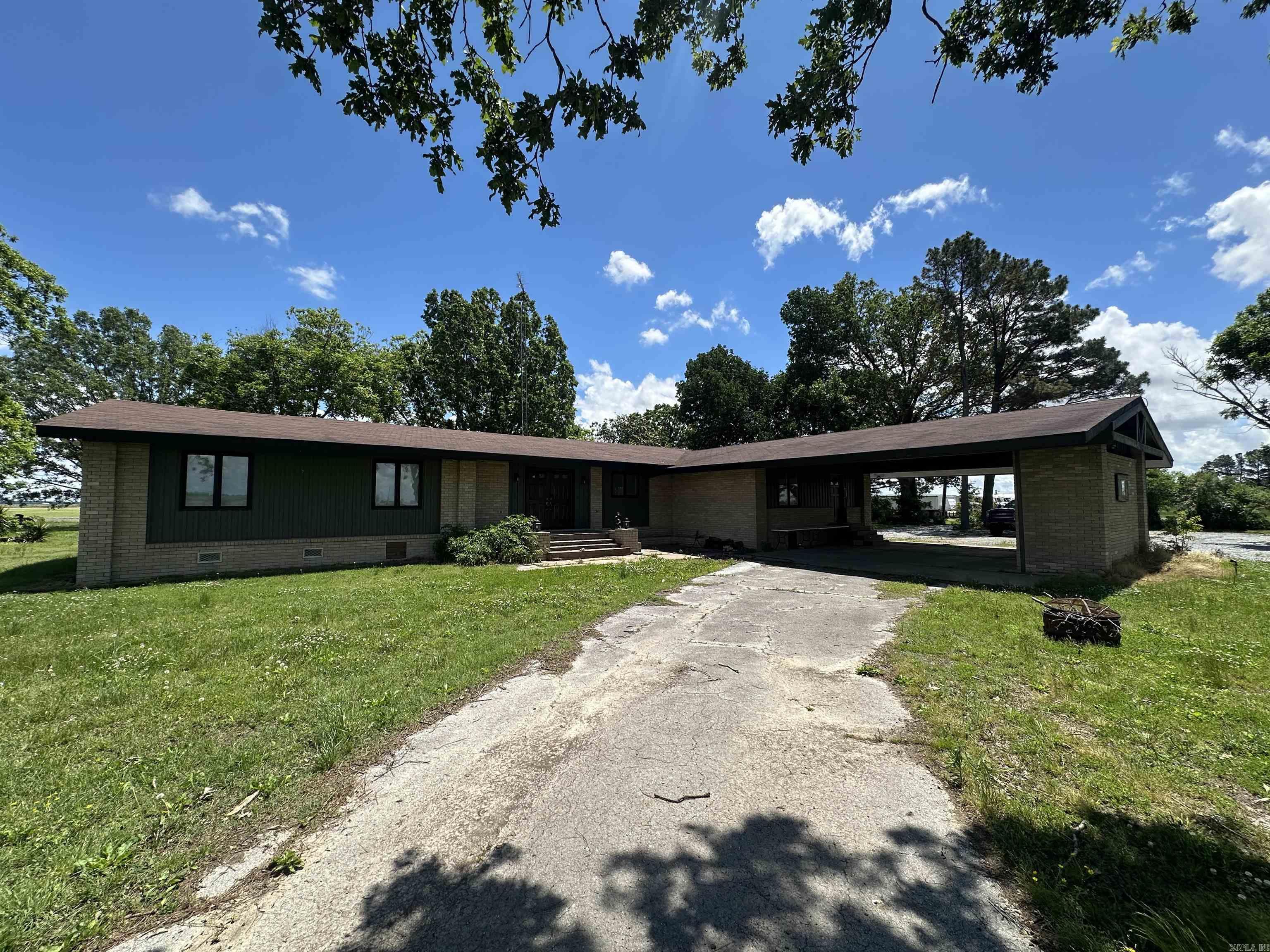 3468 HWY 259  Hickory Ridge, AR