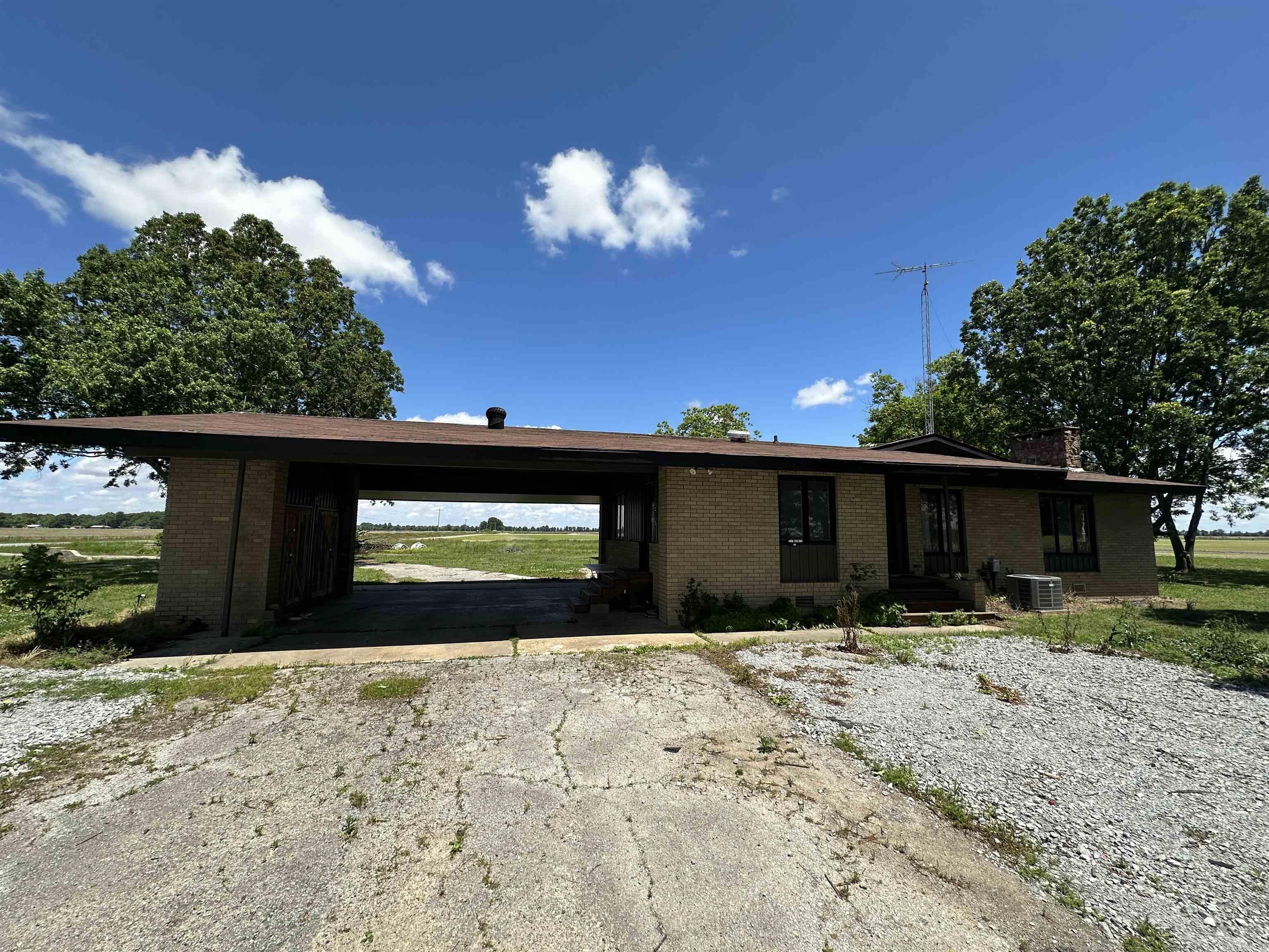 3468 HWY 259  Hickory Ridge, AR