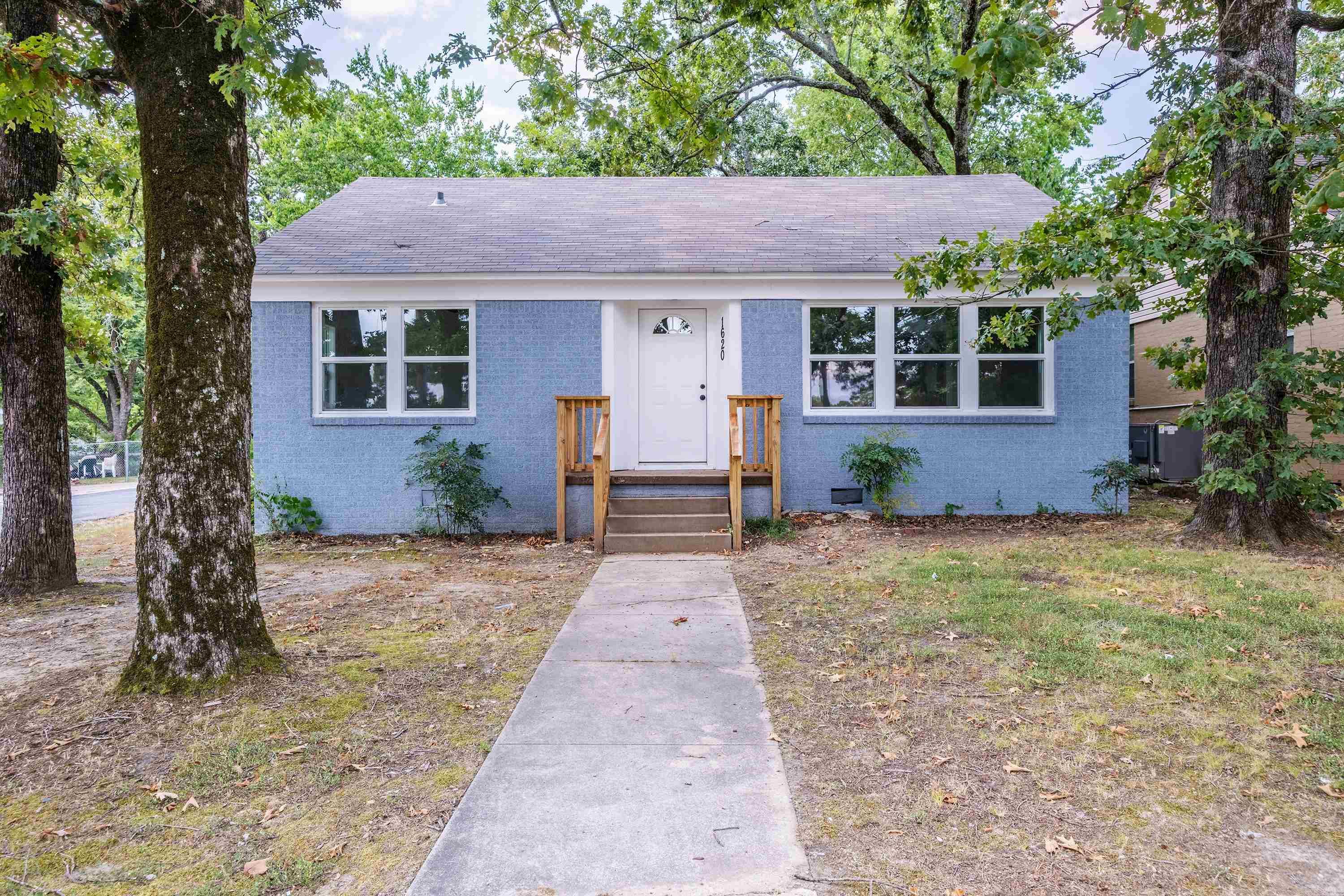 1620 S Harrison  Little Rock, AR