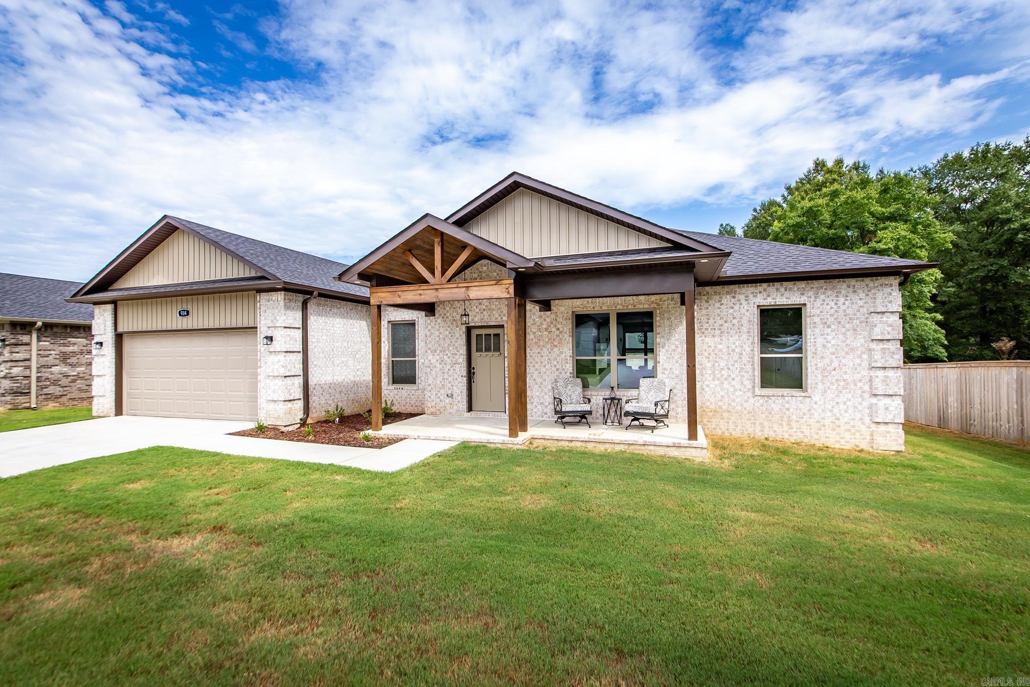 914 E East Dell Vista Cove Cabot, AR 72023