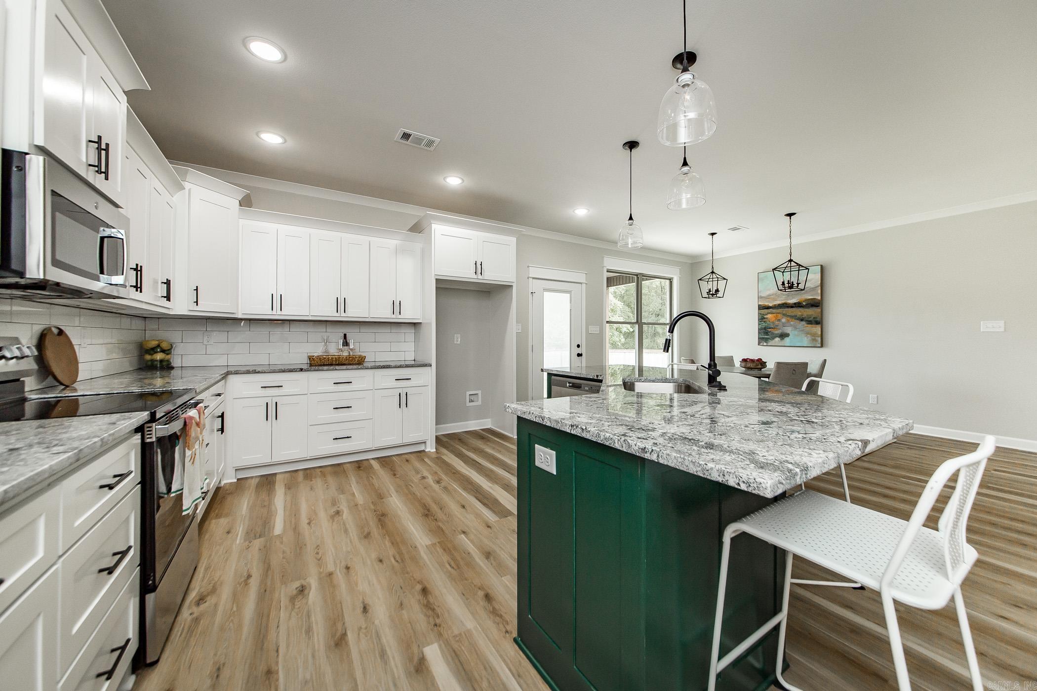 914 E East Dell Vista Cove Cabot, AR 72023