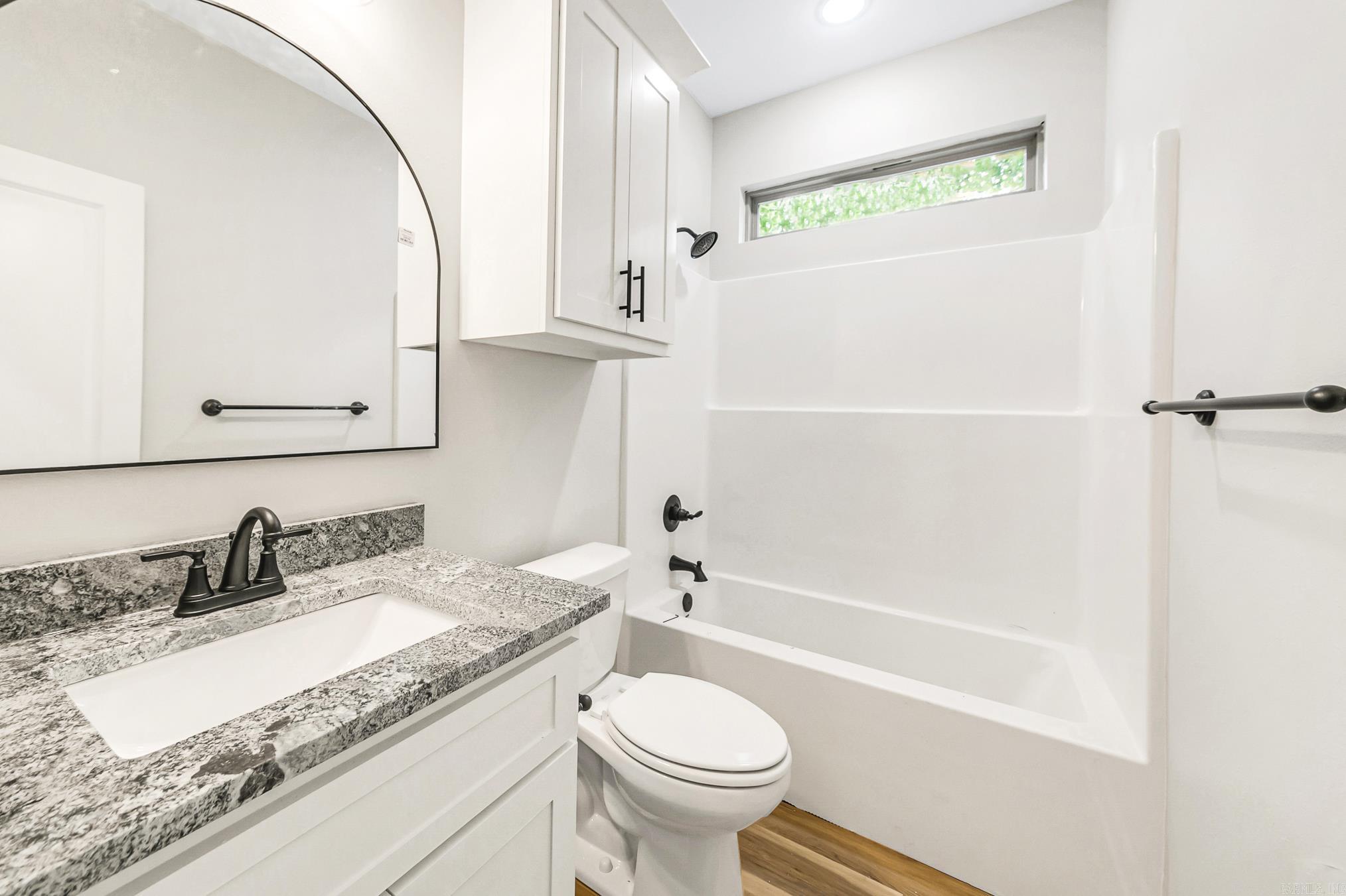 914 E East Dell Vista Cove Cabot, AR 72023