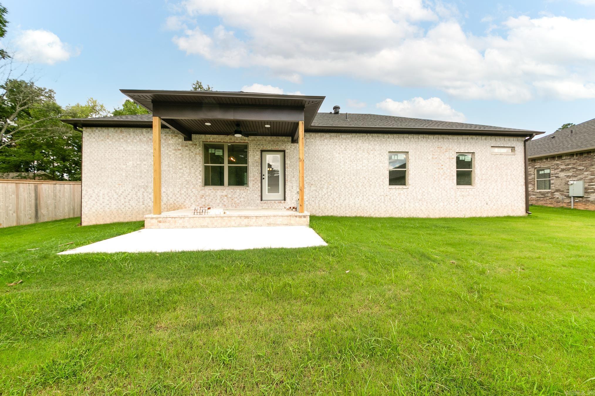 914 E East Dell Vista Cove Cabot, AR 72023