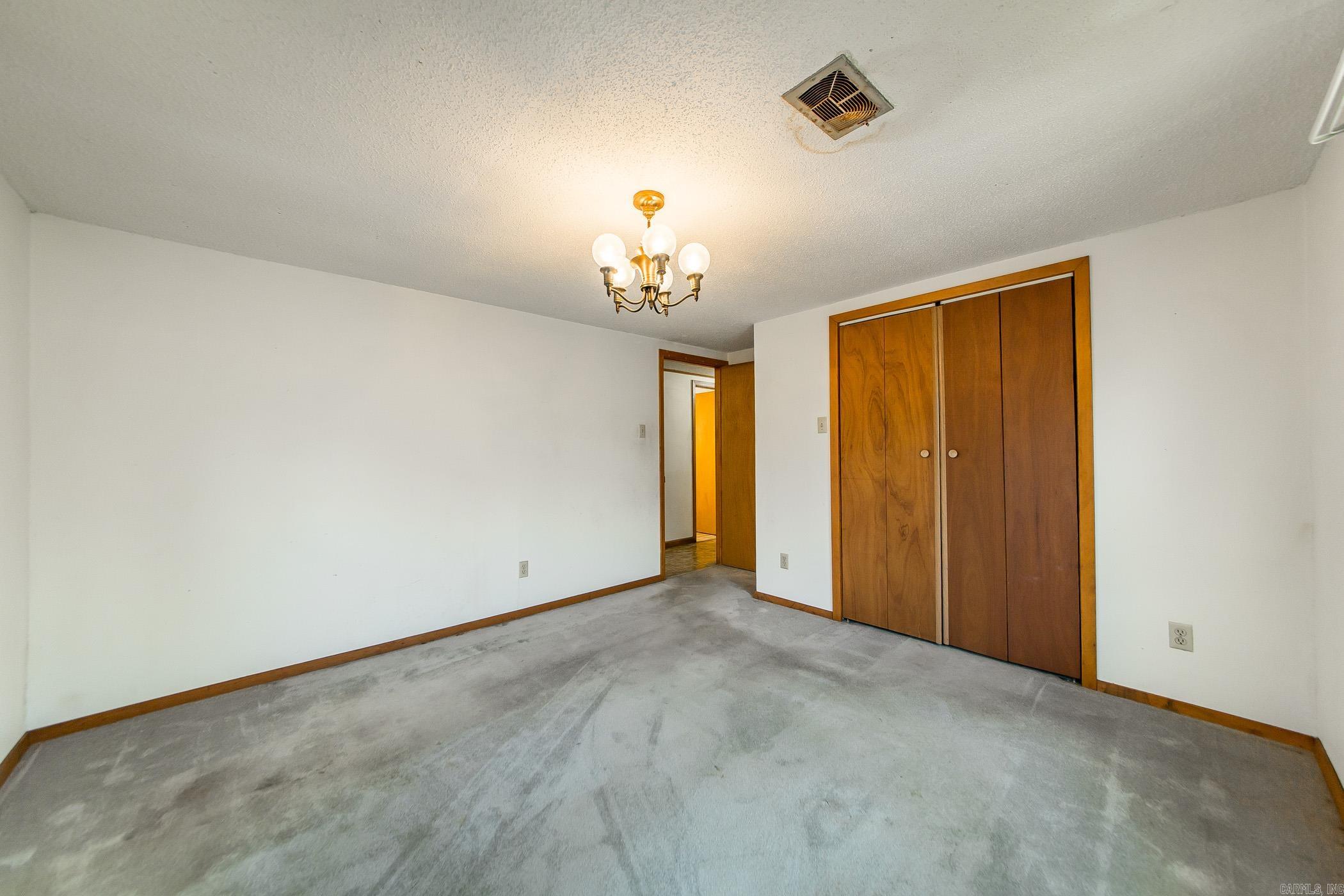 1375 Robin Rd  Jacksonville, AR