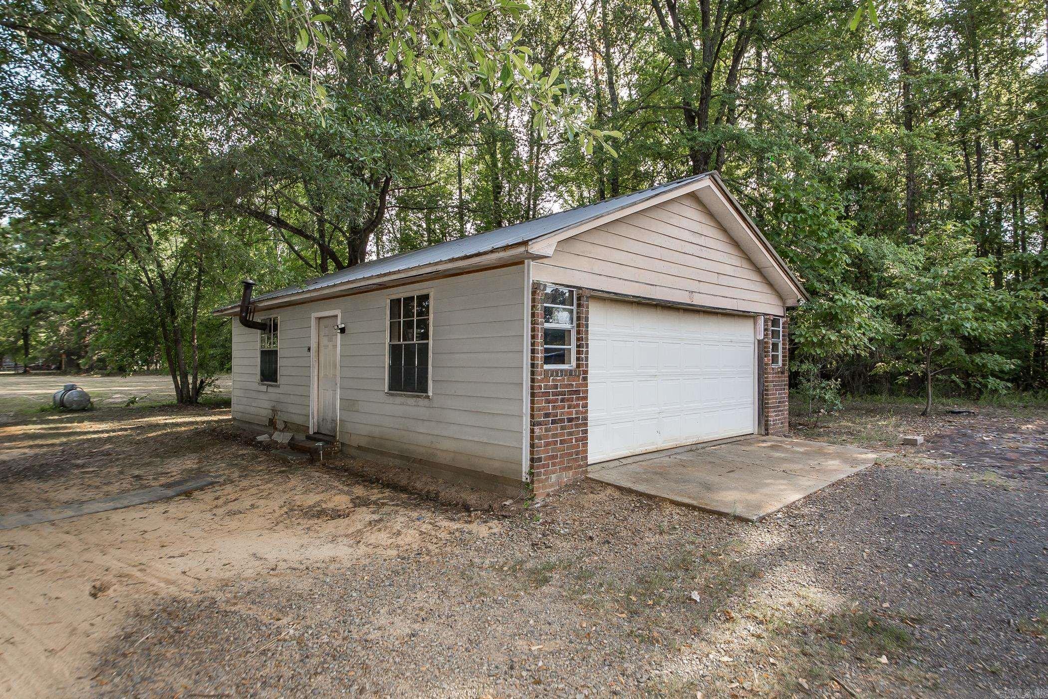 1375 Robin Rd  Jacksonville, AR