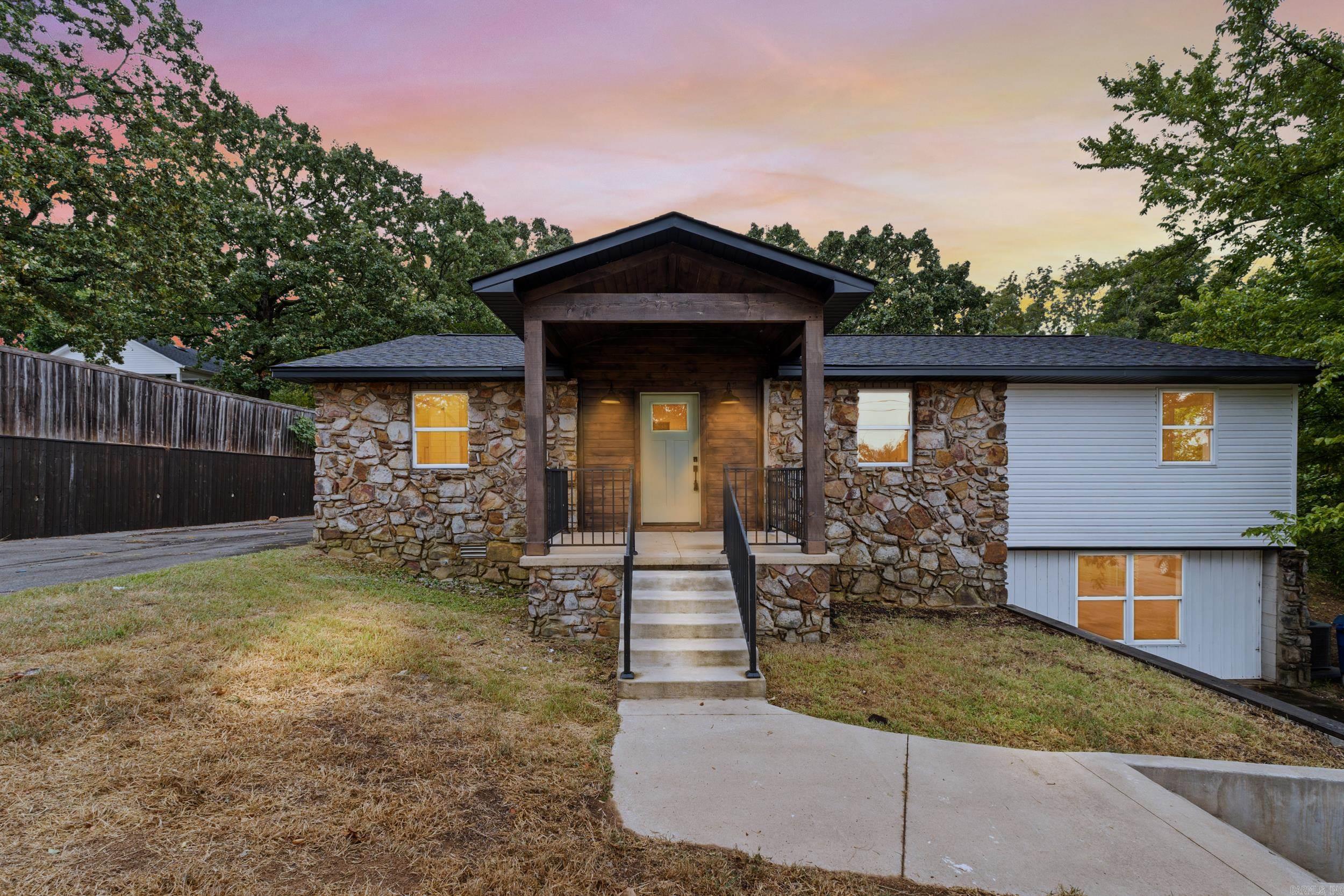 3237 College  Conway, AR