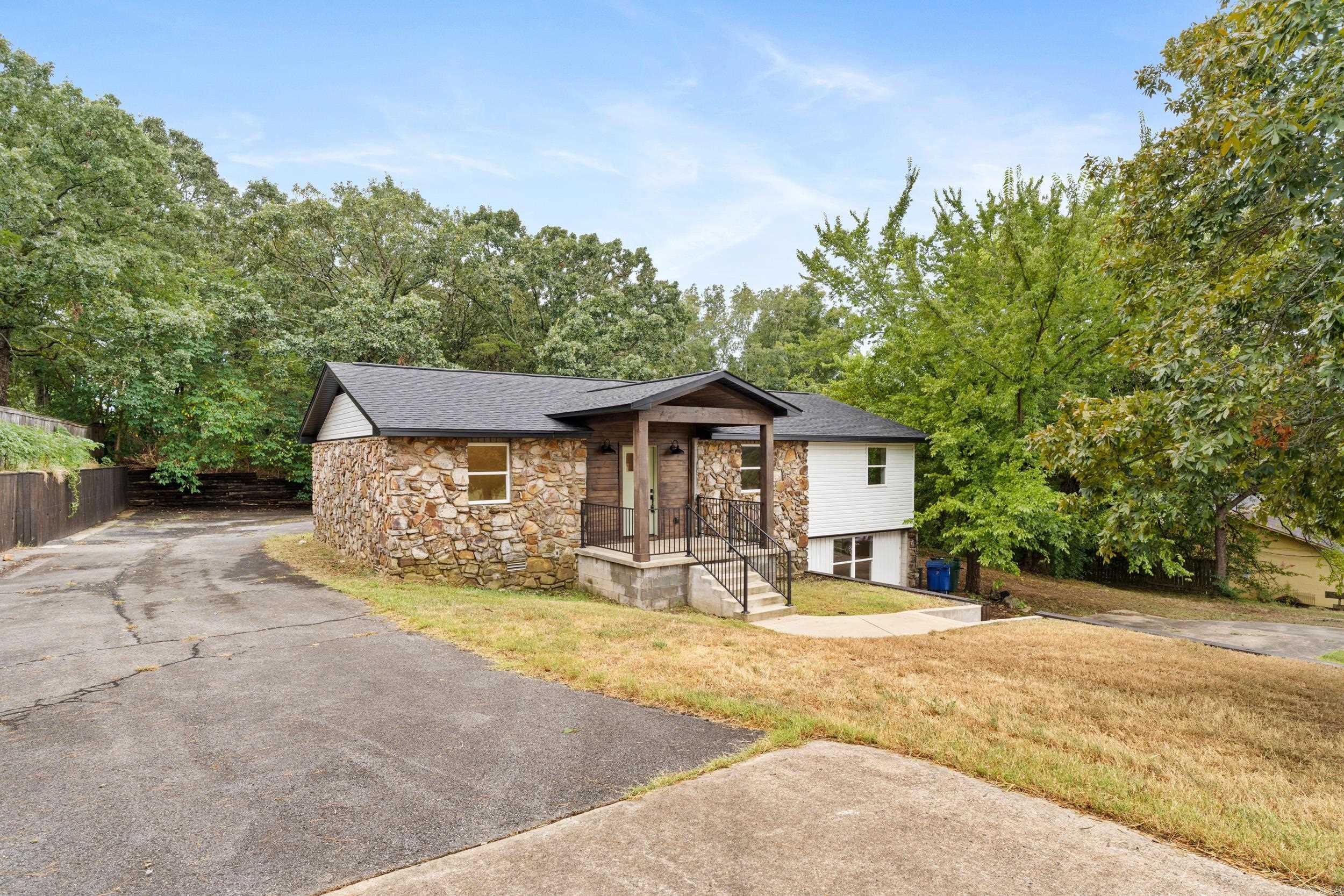 3237 College  Conway, AR