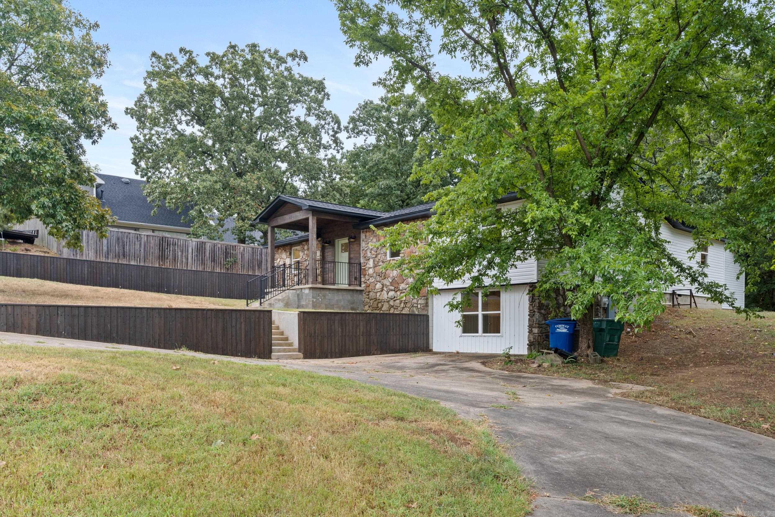 3237 College  Conway, AR