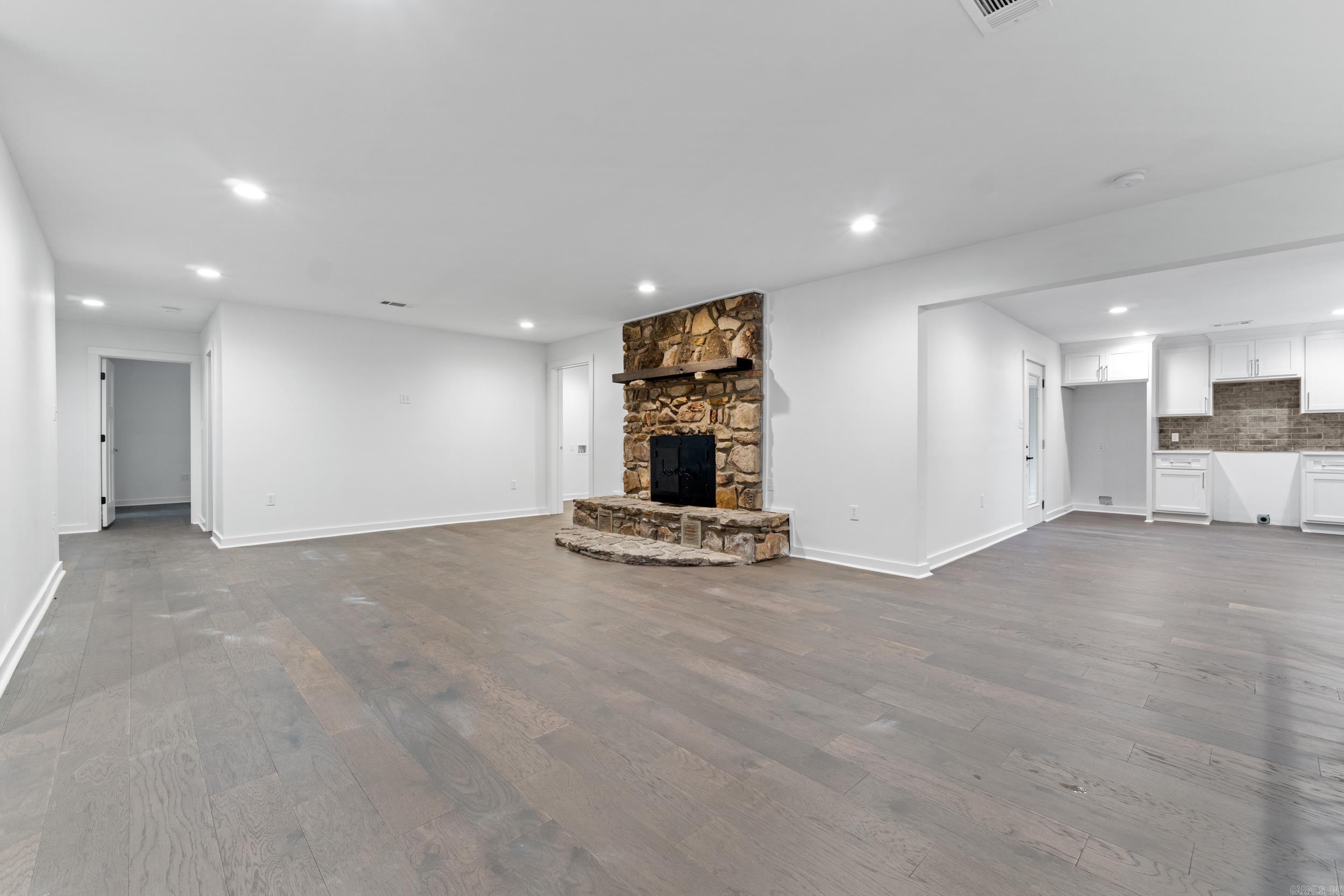 3237 College  Conway, AR