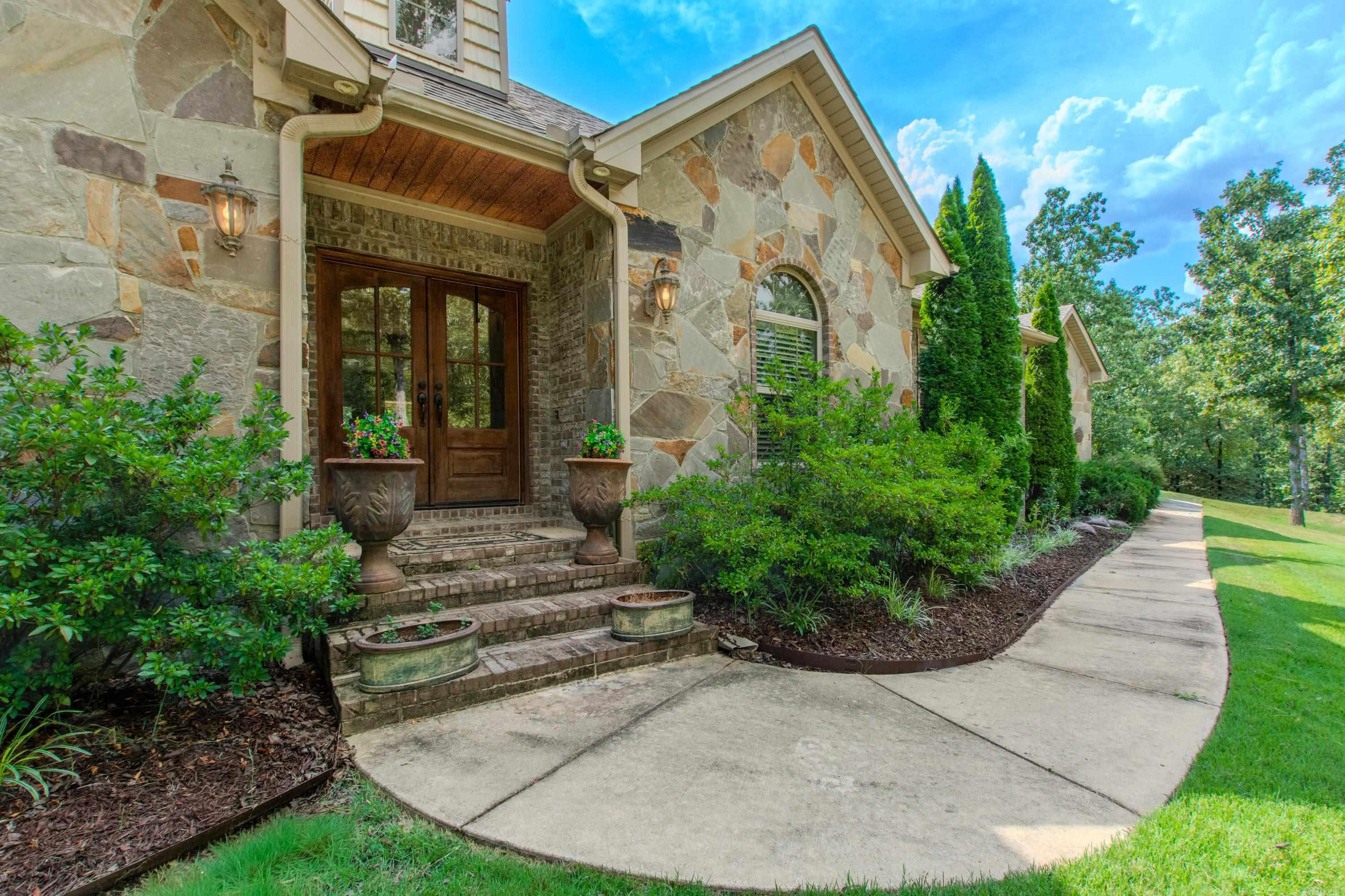 14800 Wild Oak Lane Roland, AR 72135