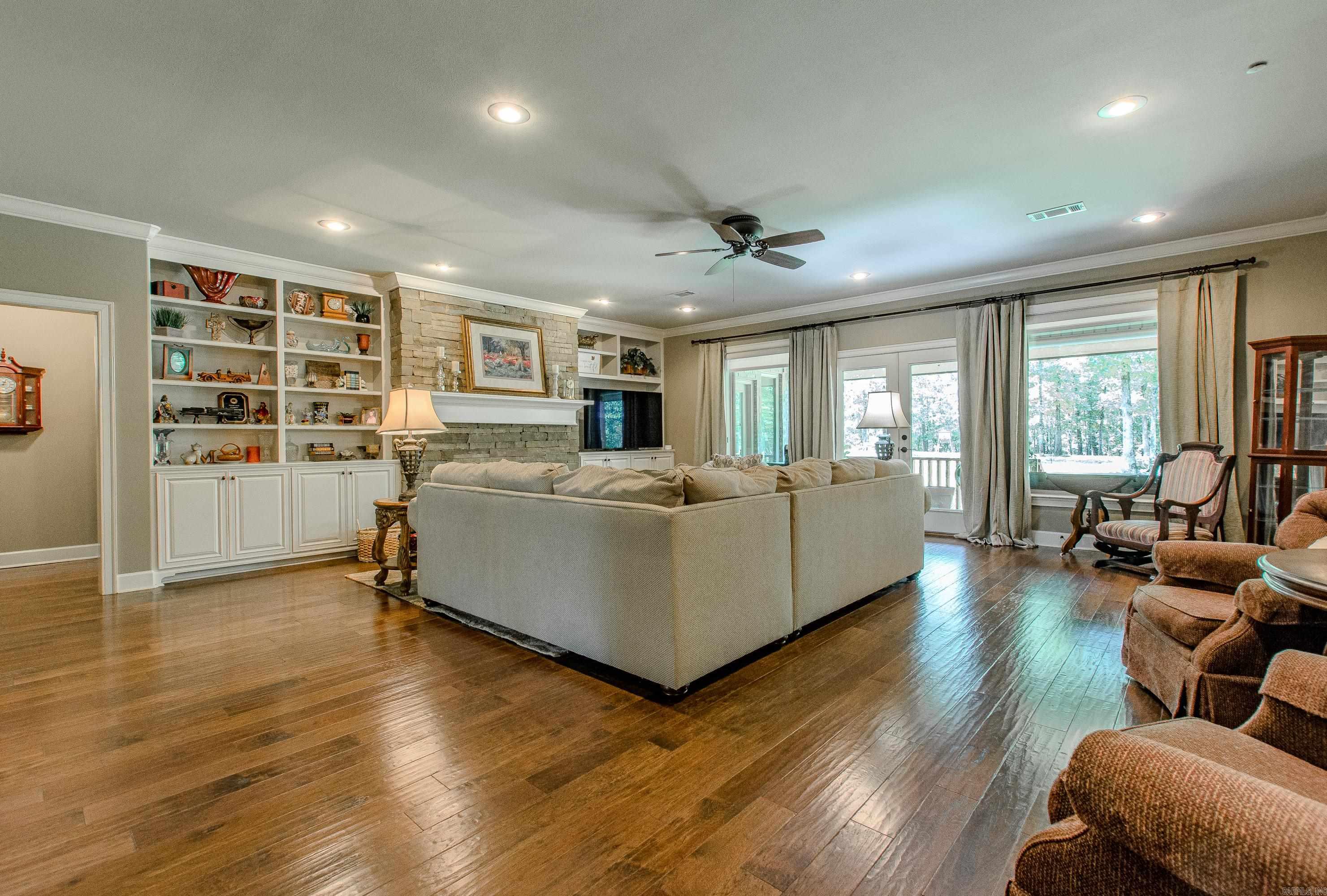 14800 Wild Oak Lane Roland, AR 72135