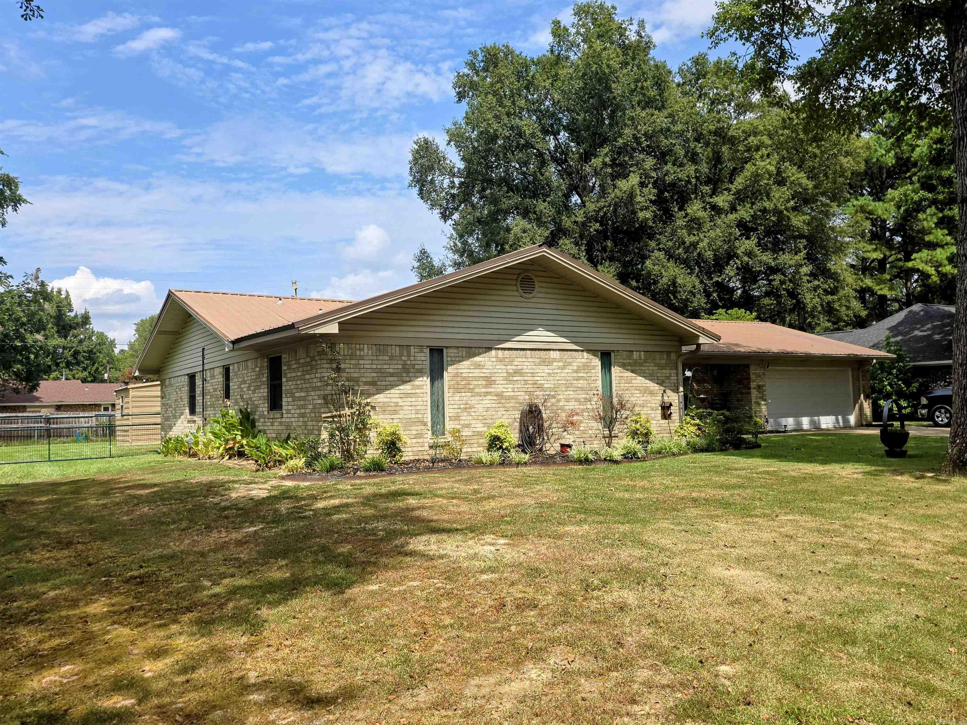 120 Jawanda  Searcy, AR