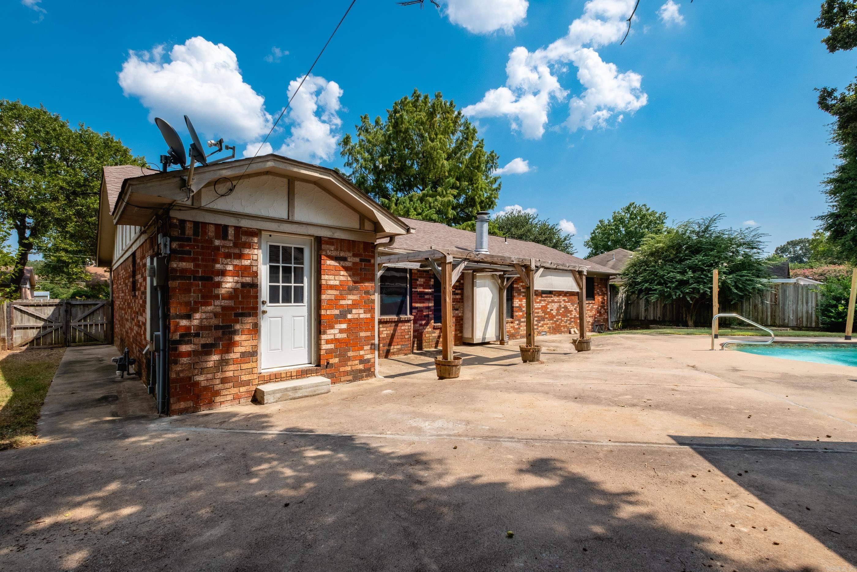 14 Pamela  Sherwood, AR