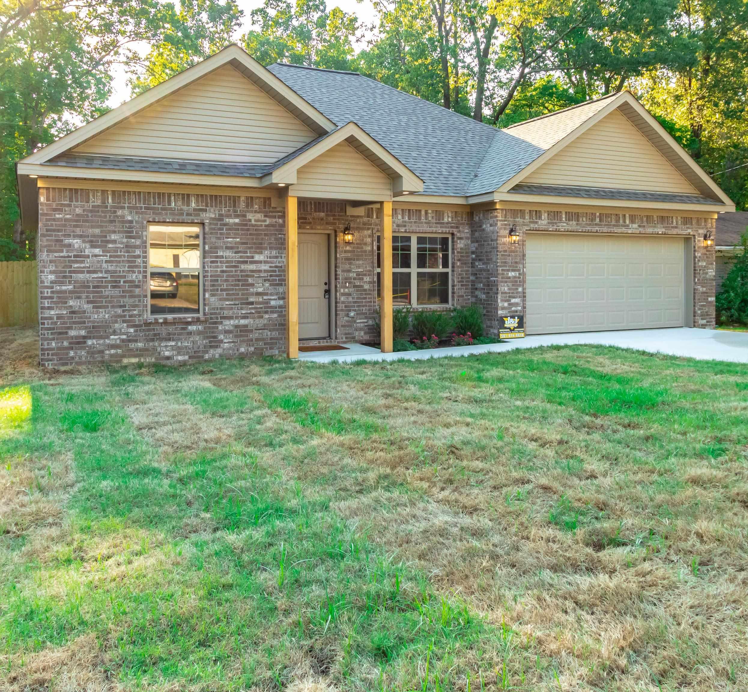 10300 Woodbridge  Little Rock, AR