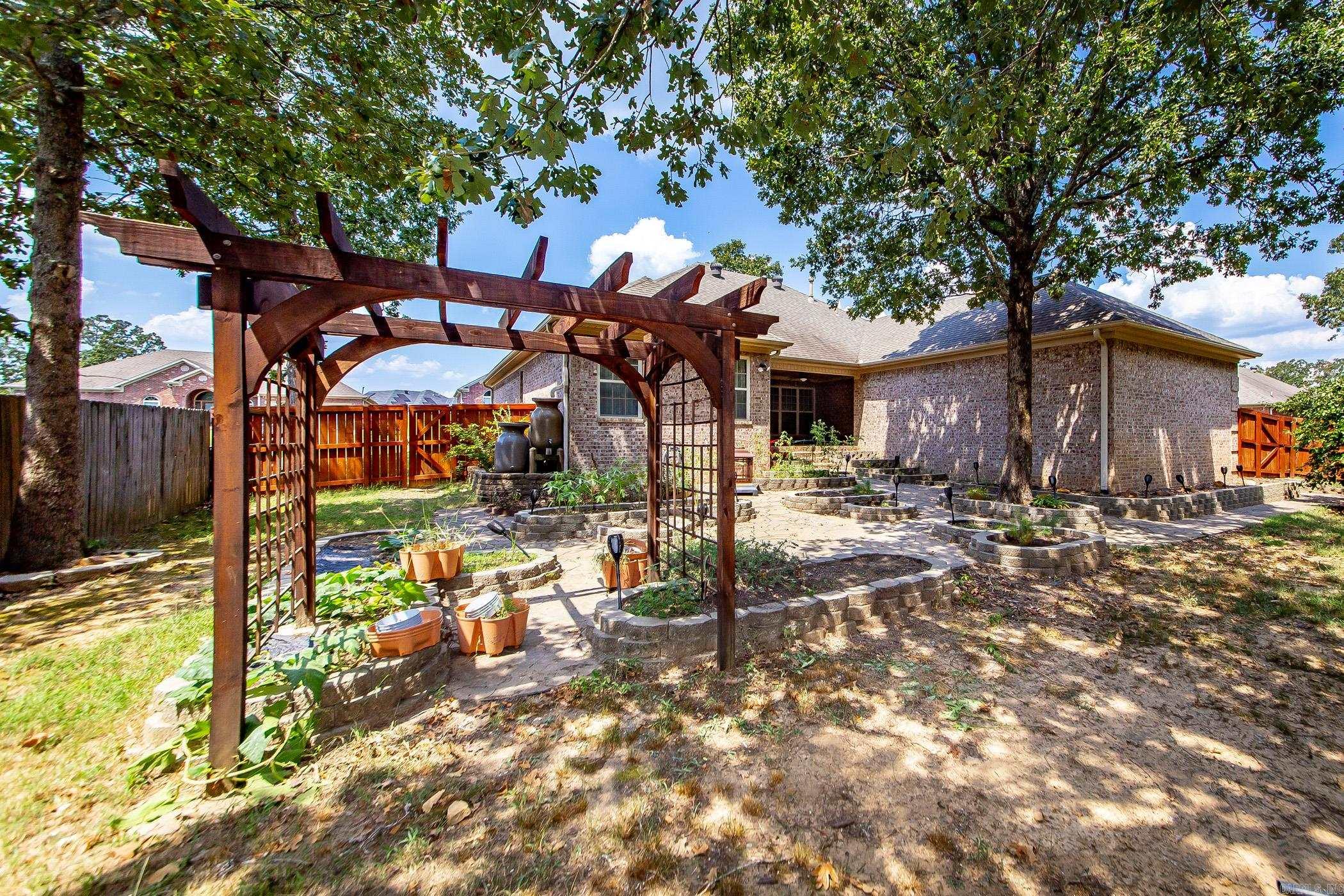 1308 Lost Creek Dr  Jacksonville, AR