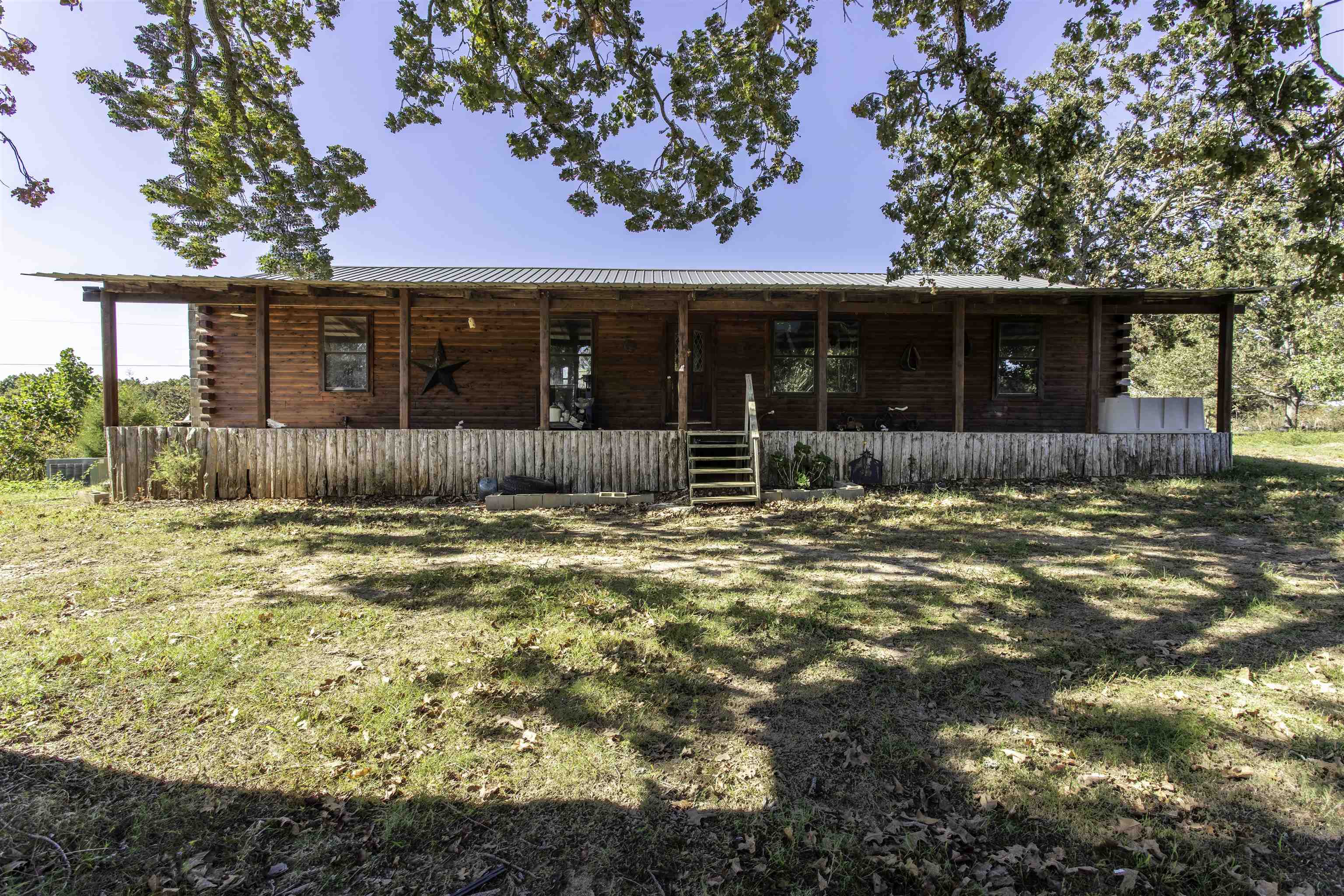 101 Hills Farm  Evening Shade, AR