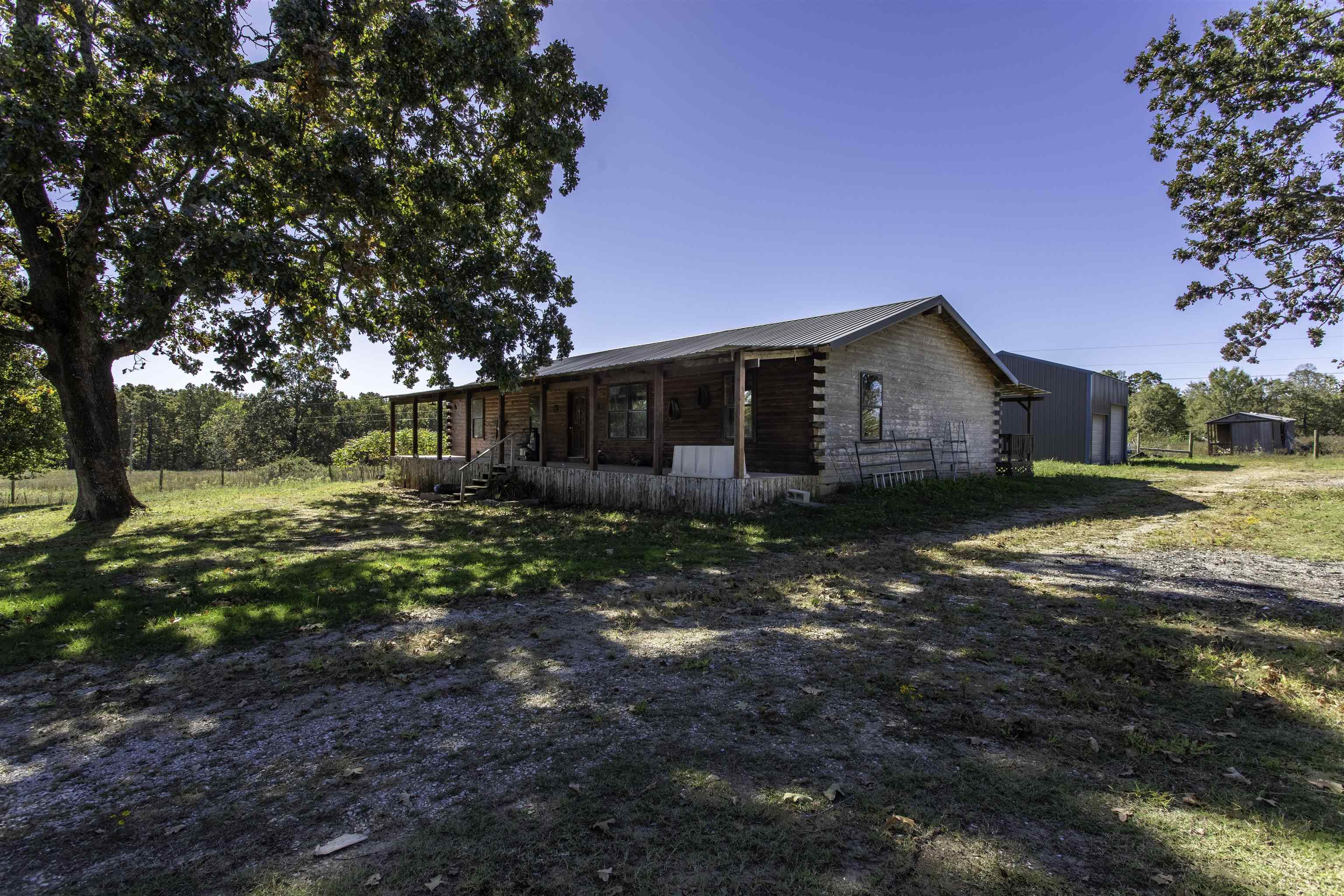 101 Hills Farm  Evening Shade, AR