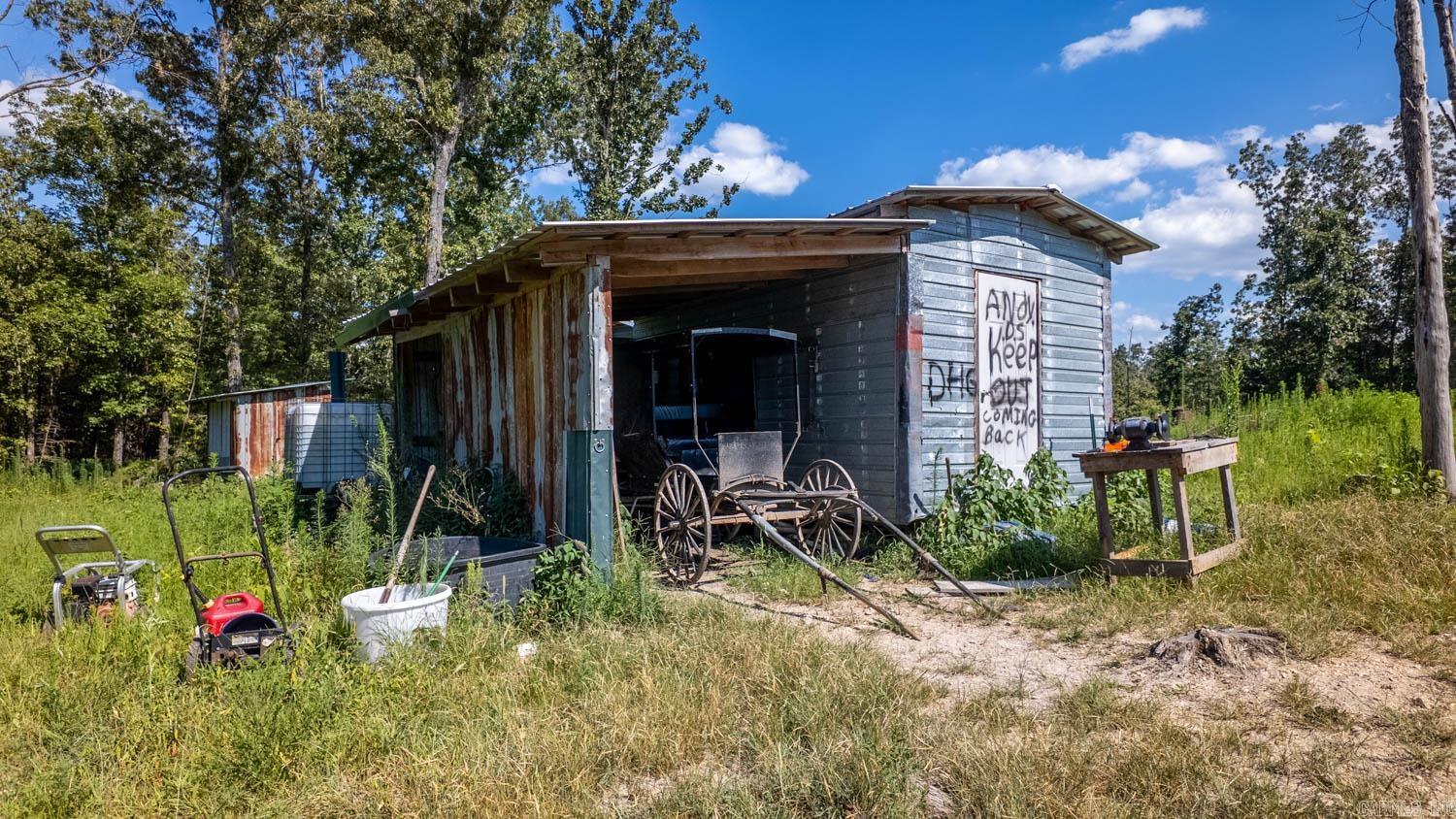 645 County Road 201  Alton, MO