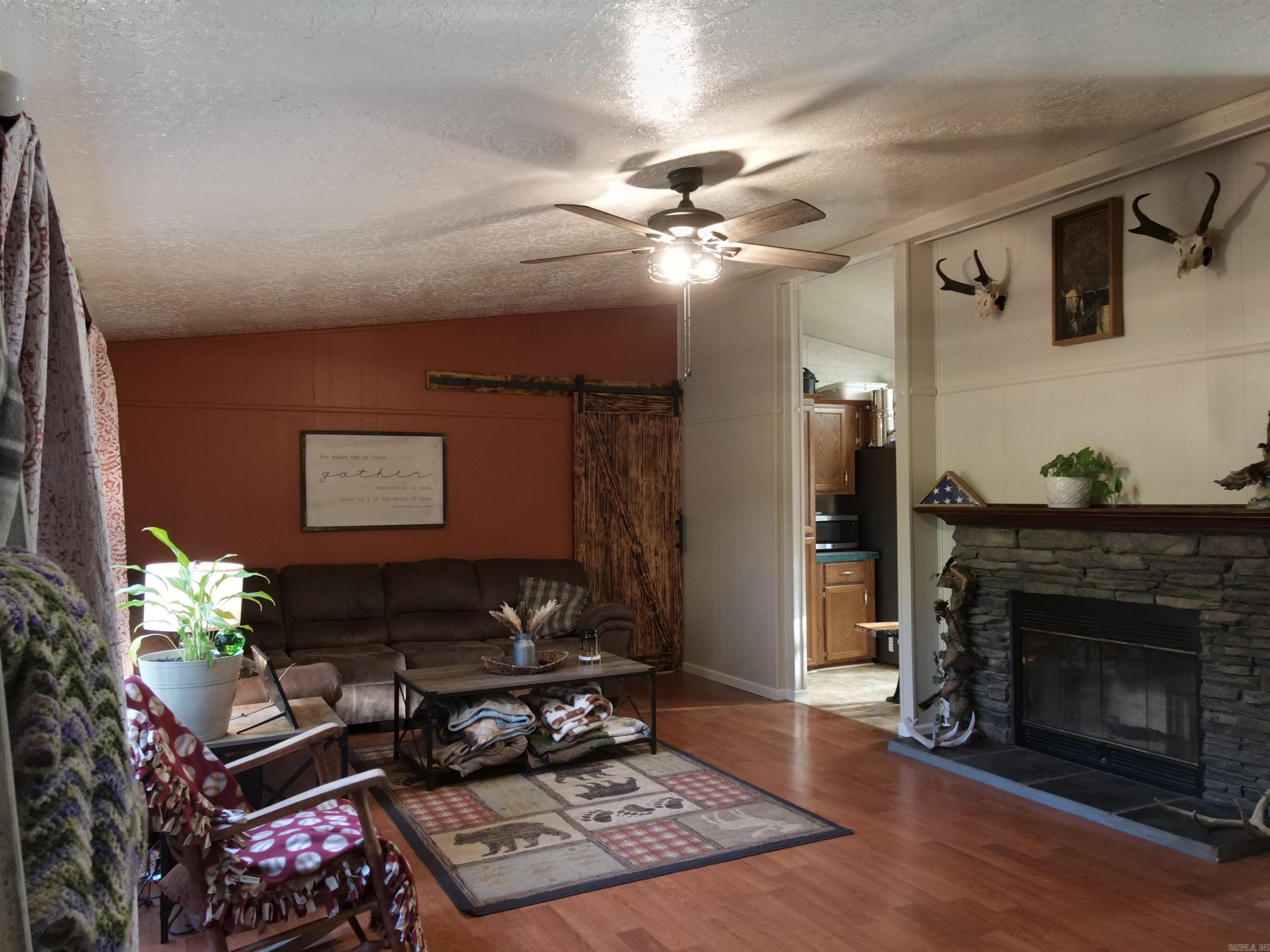 3 Robin  Greenbrier, AR