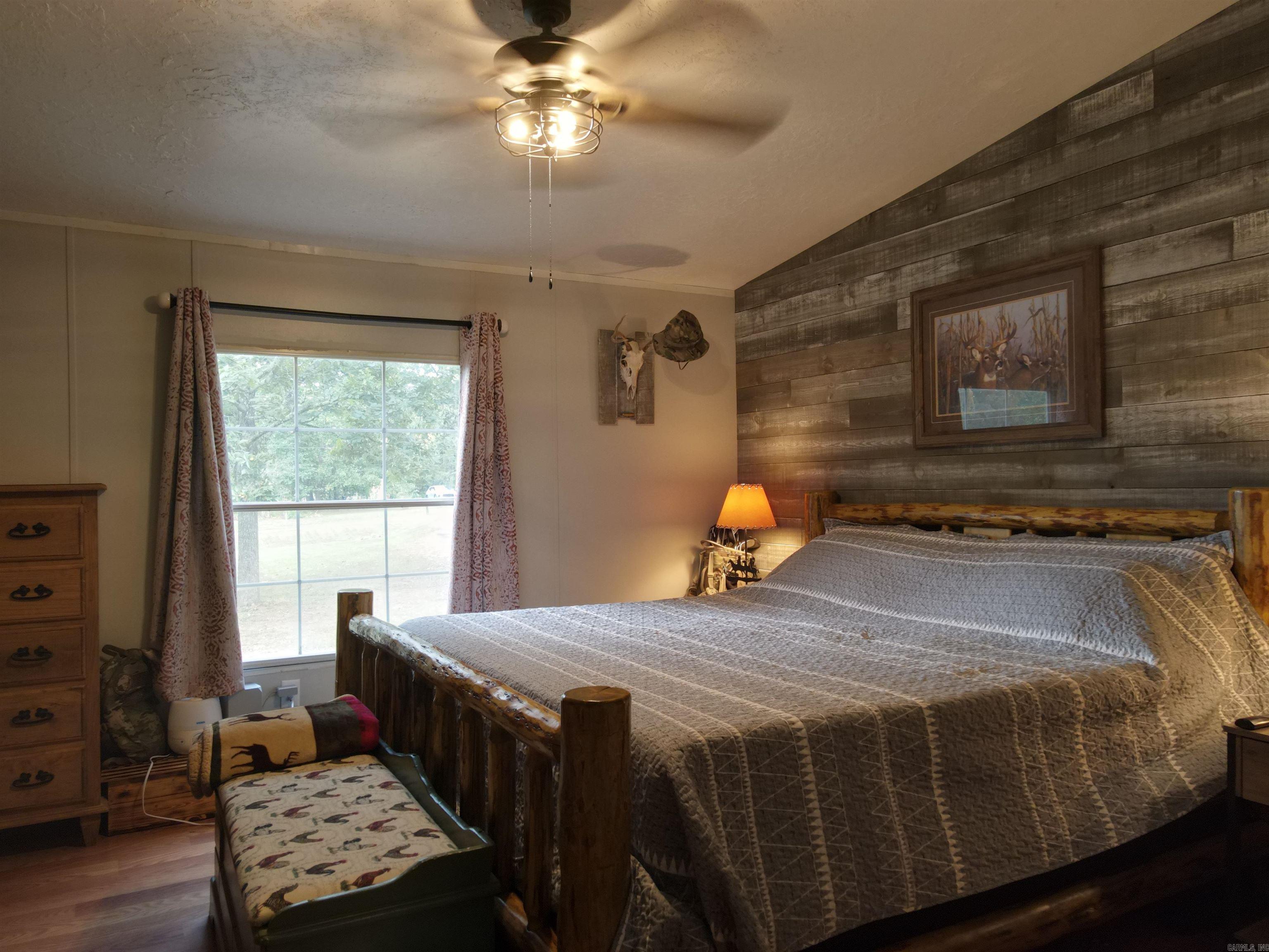 3 Robin  Greenbrier, AR