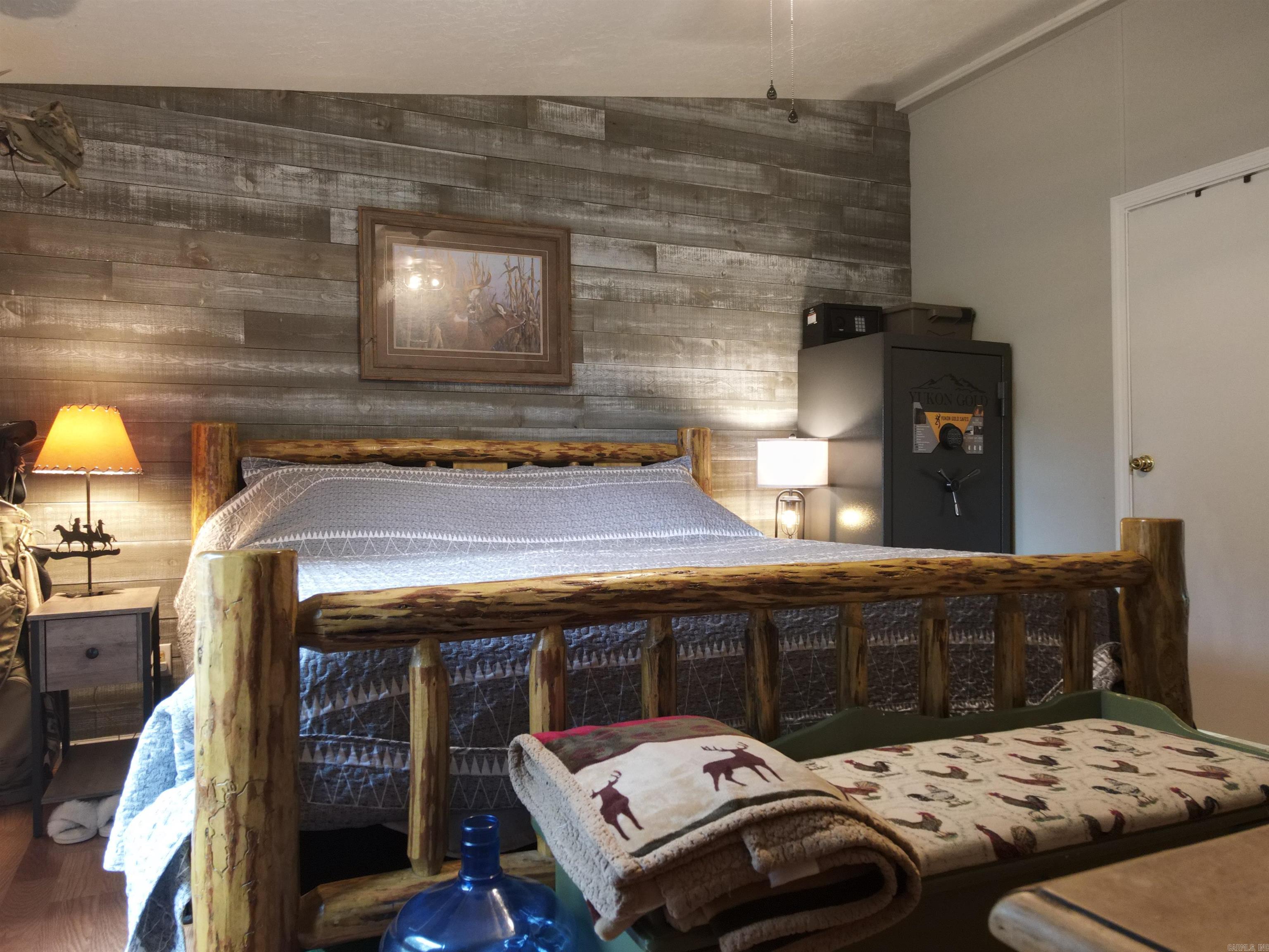 3 Robin  Greenbrier, AR