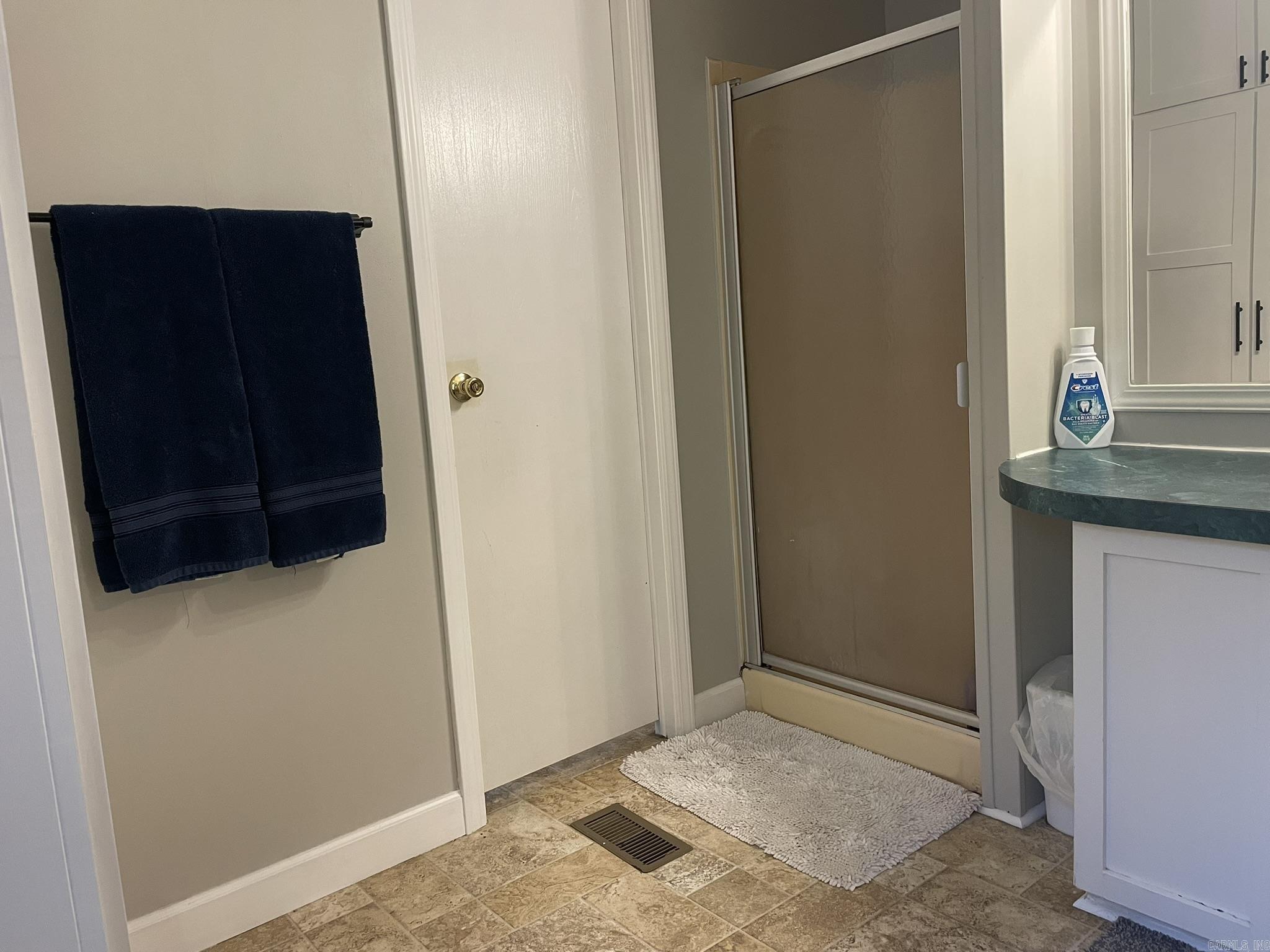 3 Robin  Greenbrier, AR