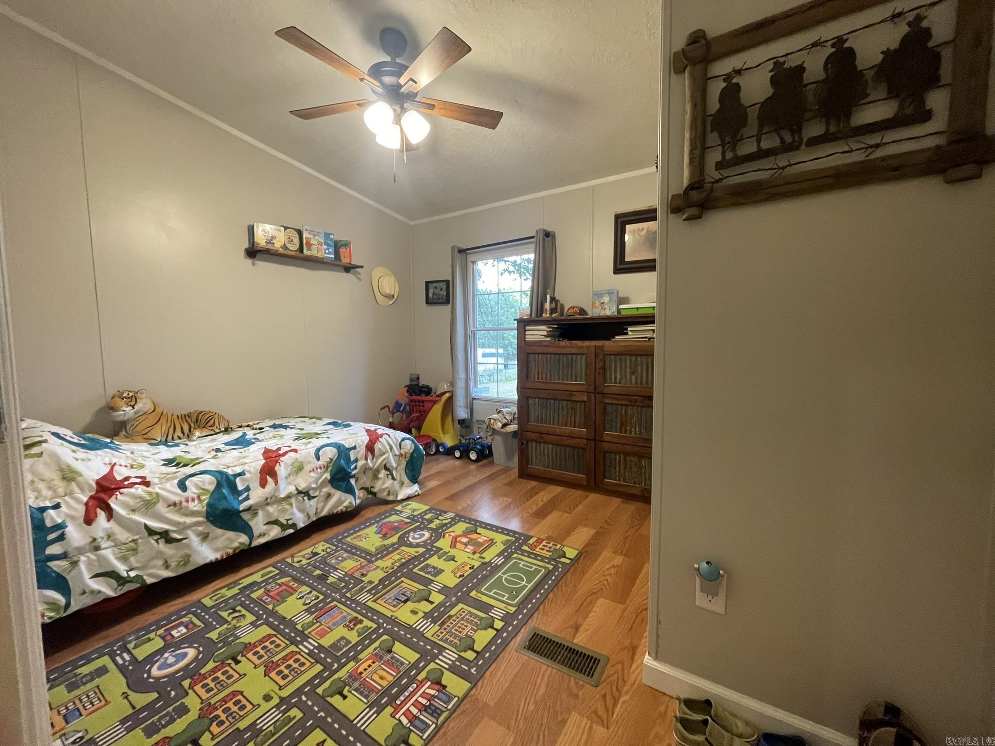 3 Robin  Greenbrier, AR