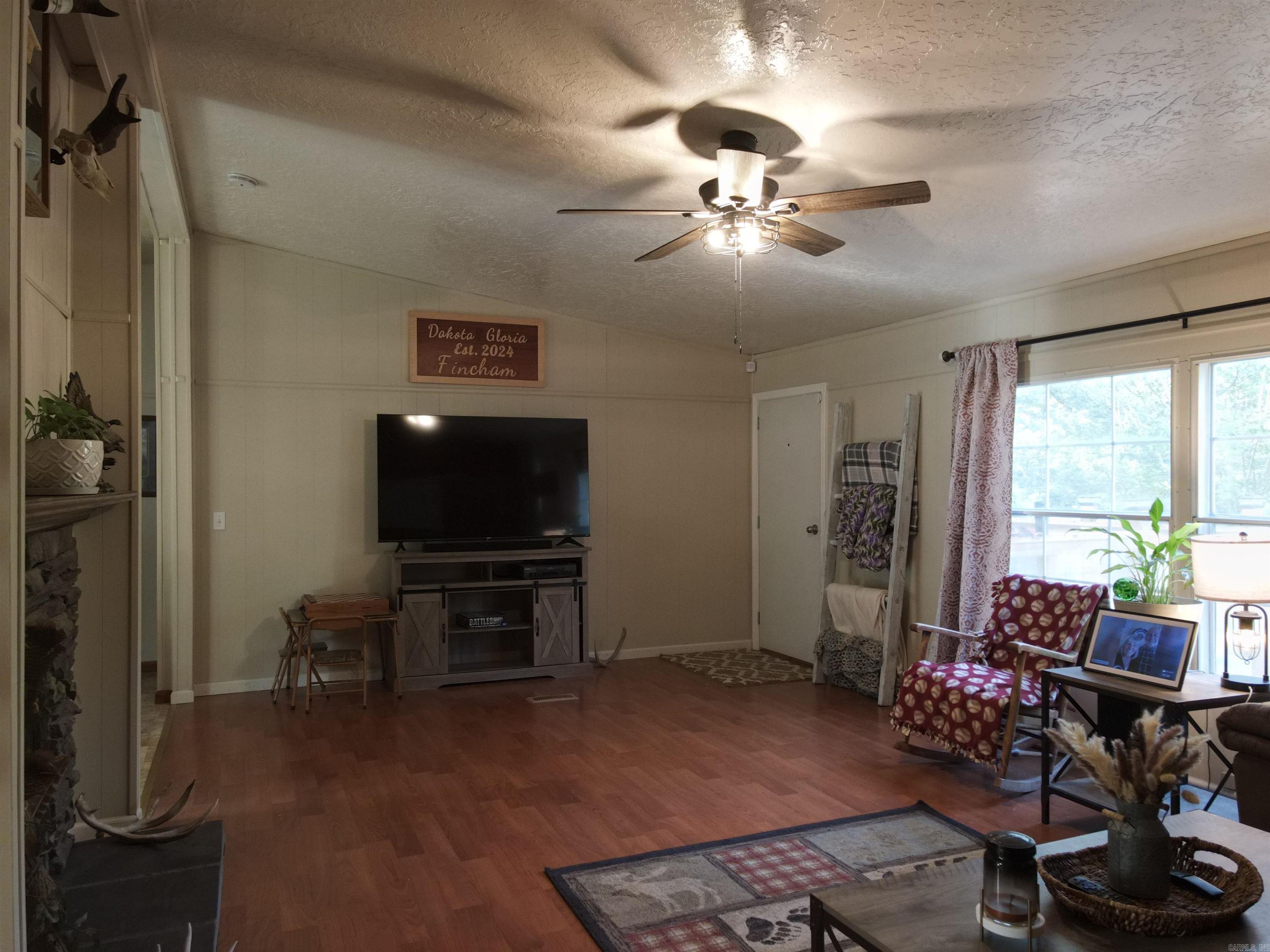 3 Robin  Greenbrier, AR