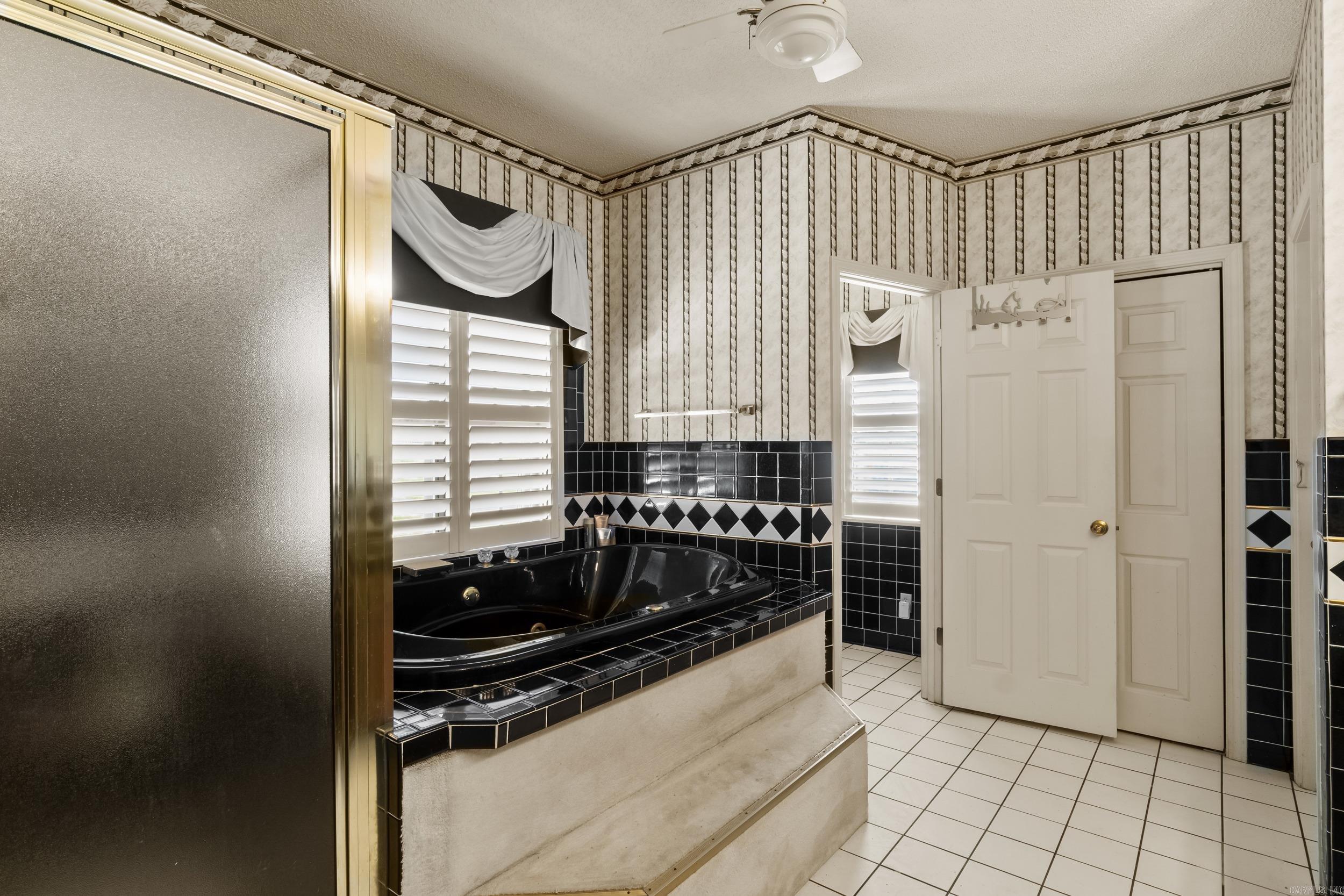 17 Ozark Dr  Damascus, AR