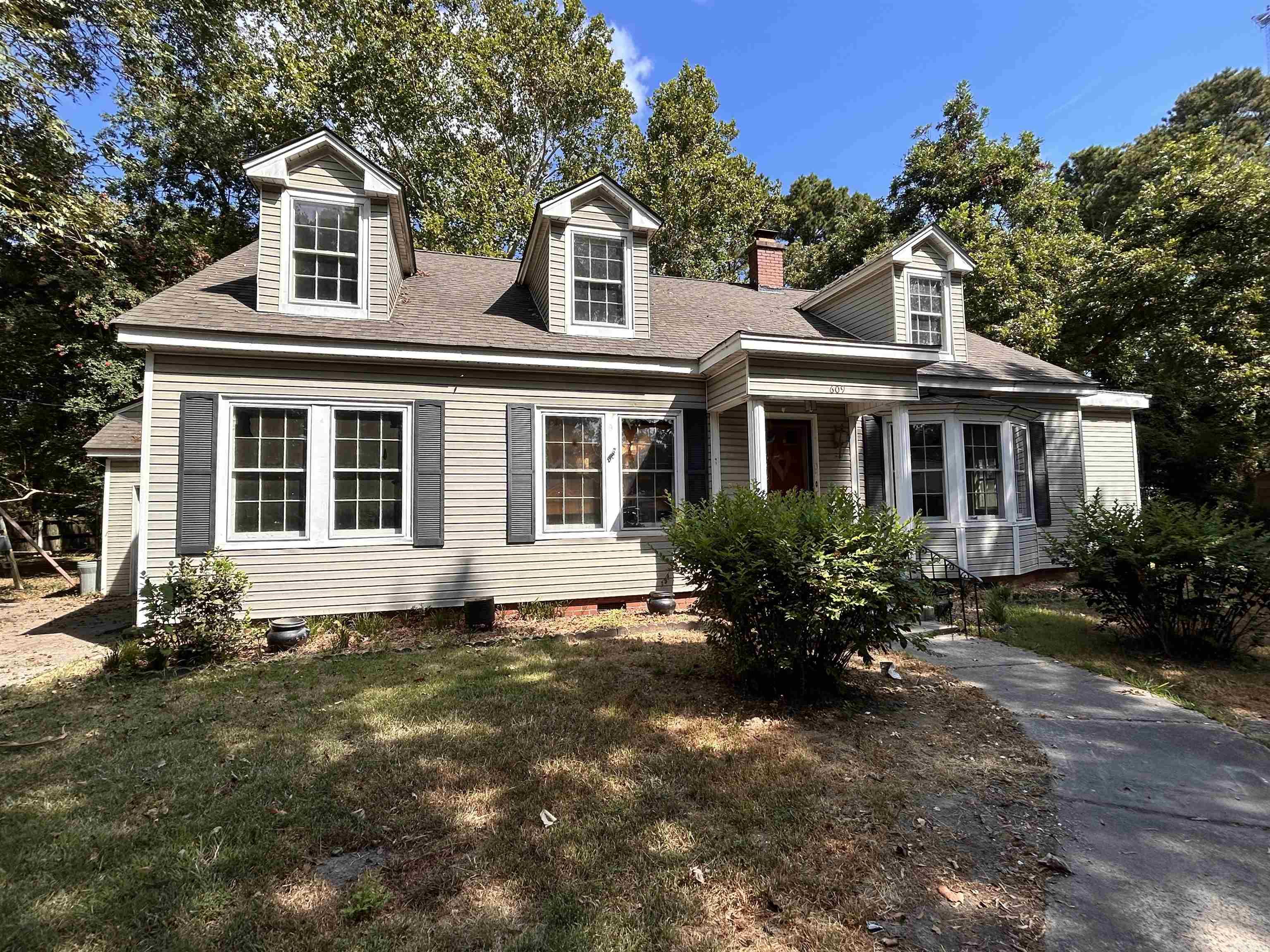 609 E Fordyce  England, AR