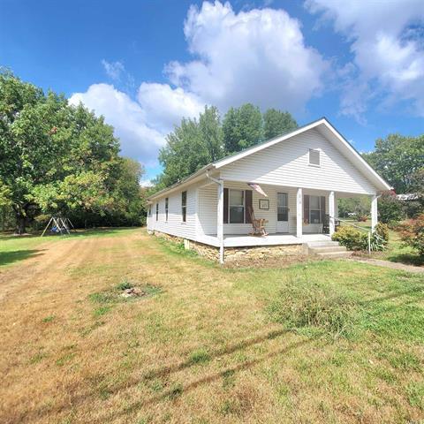 210 N Vine  Mountain View, AR