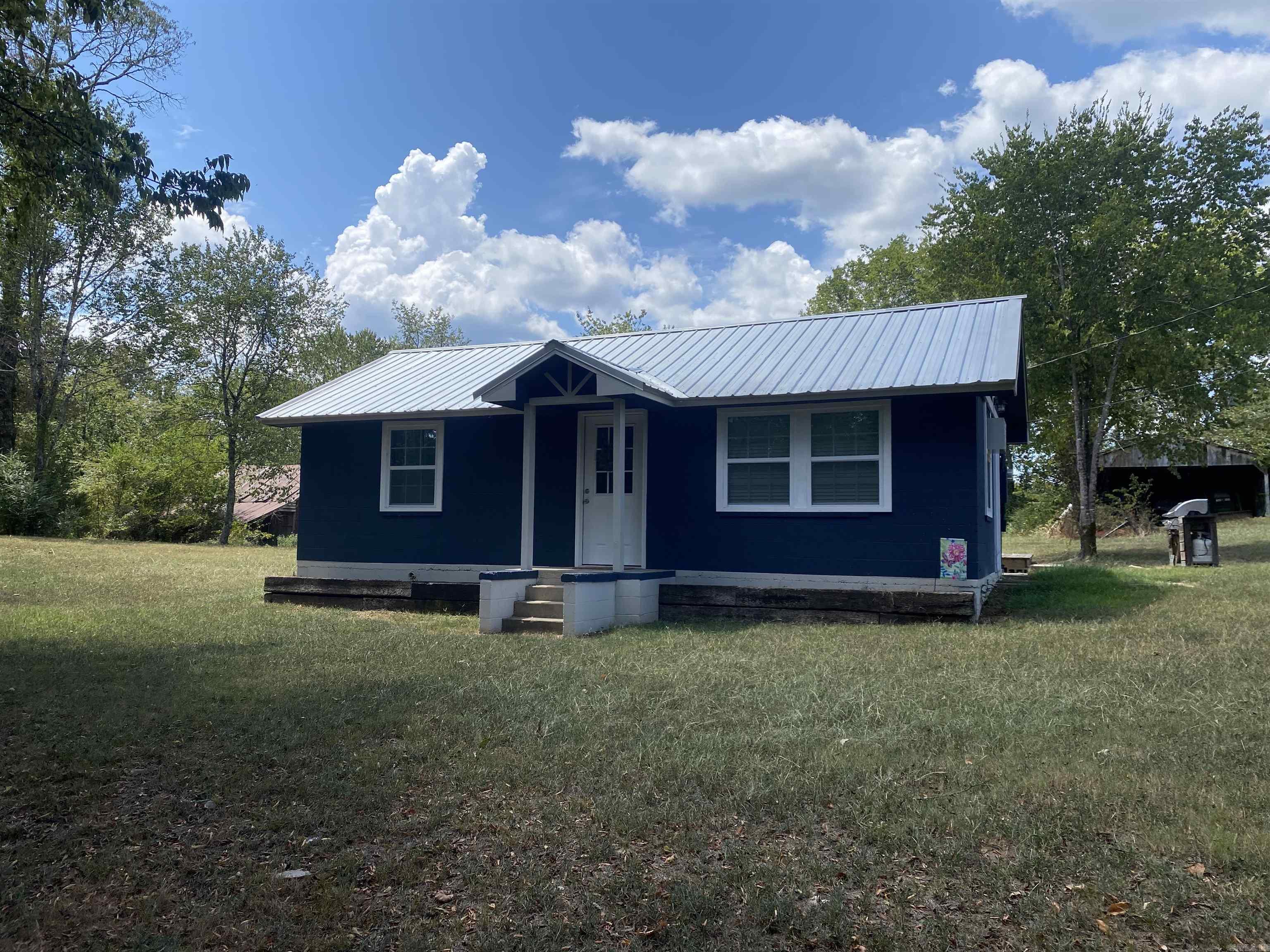 39 & 41 Mockingbird  Story, AR