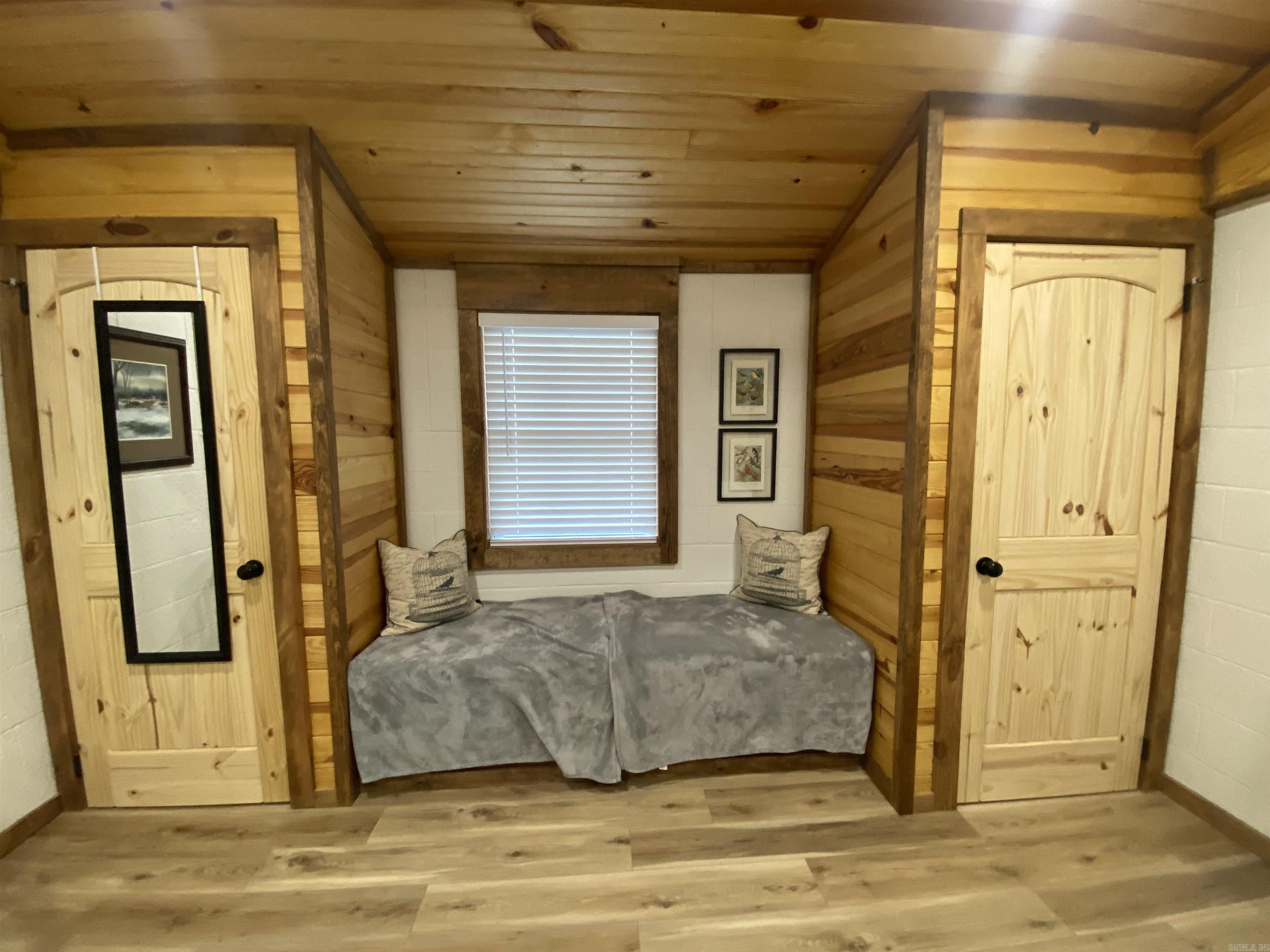 39 & 41 Mockingbird  Story, AR