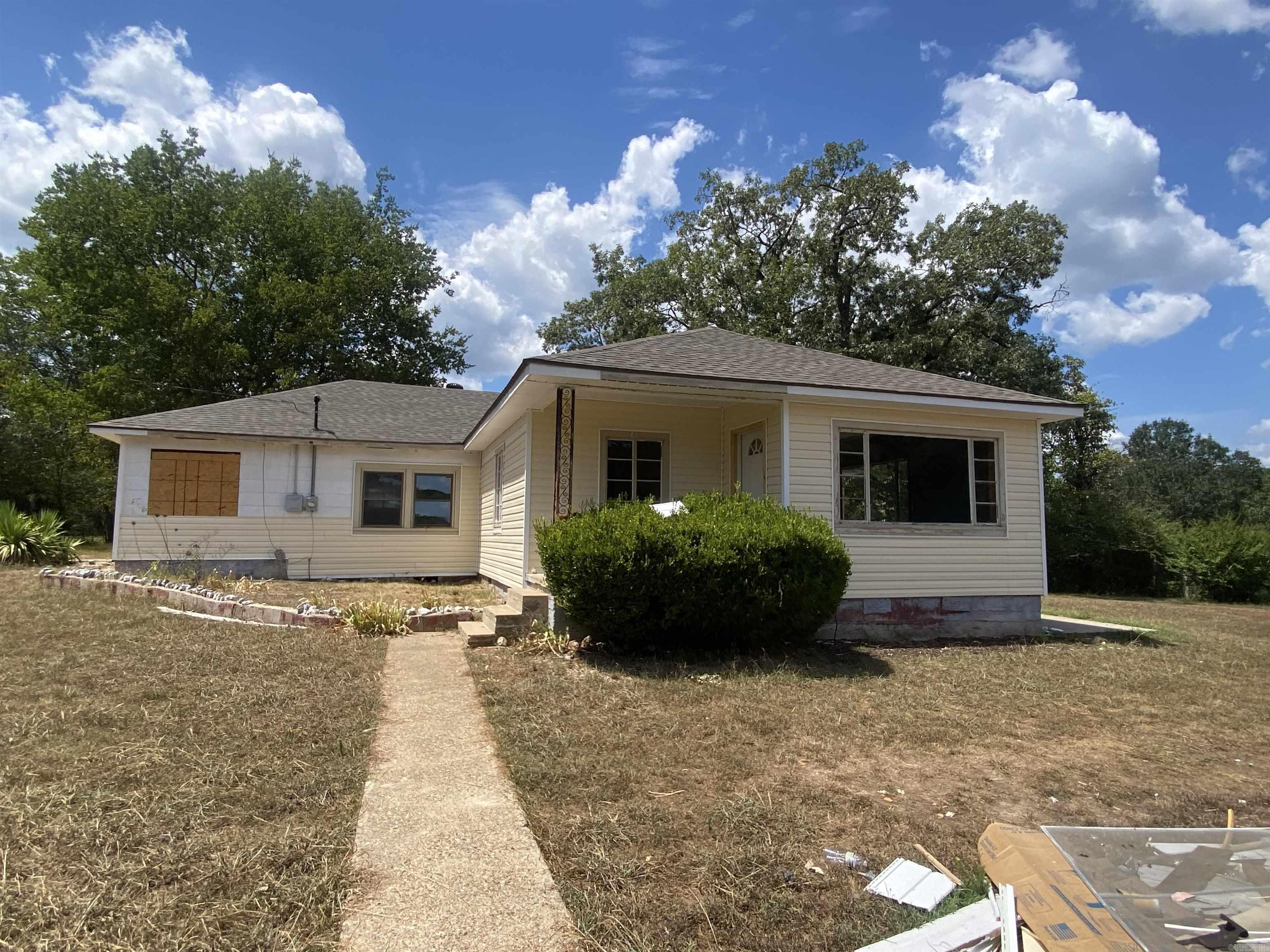 39 & 41 Mockingbird  Story, AR