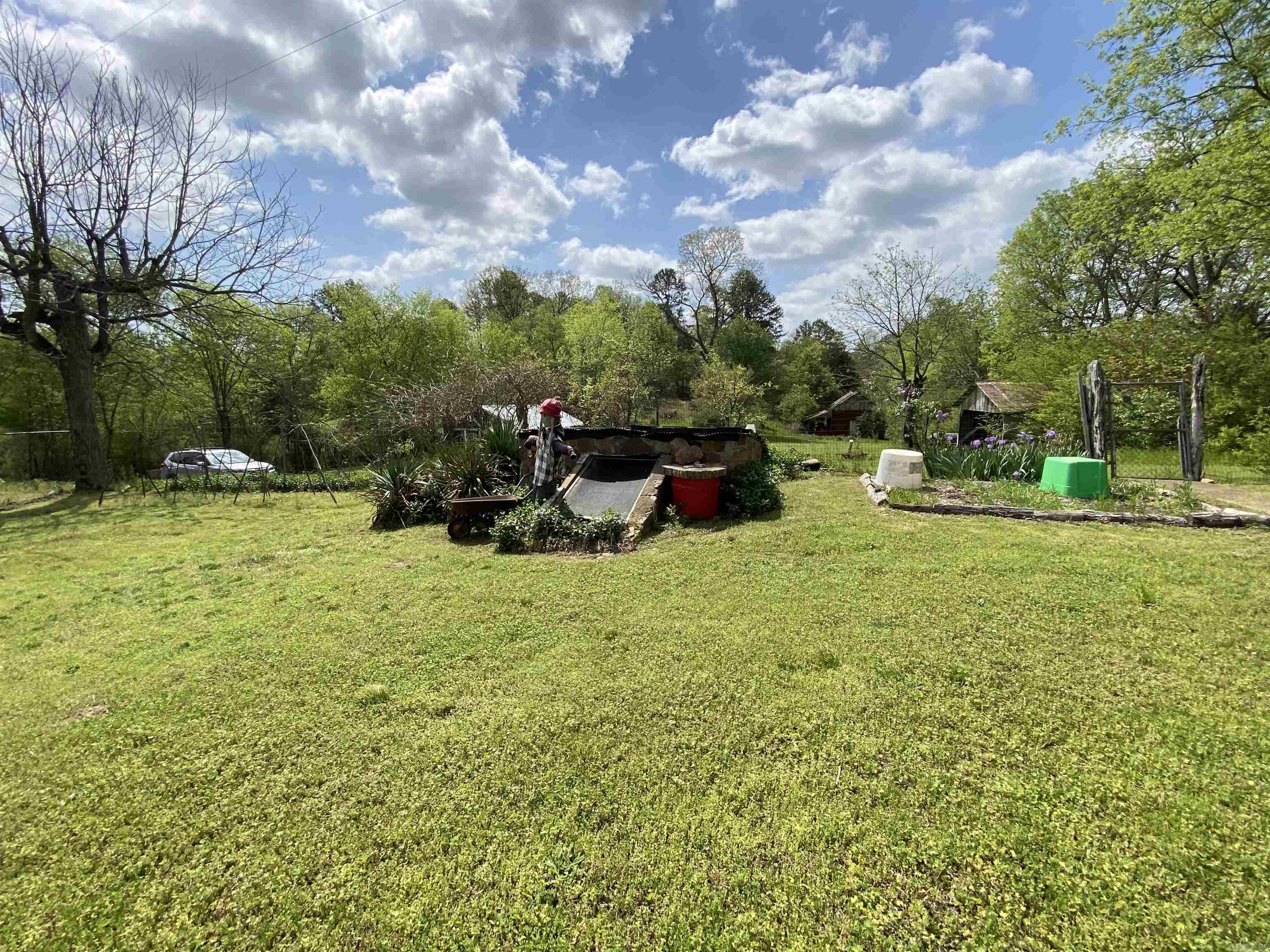 39 & 41 Mockingbird  Story, AR