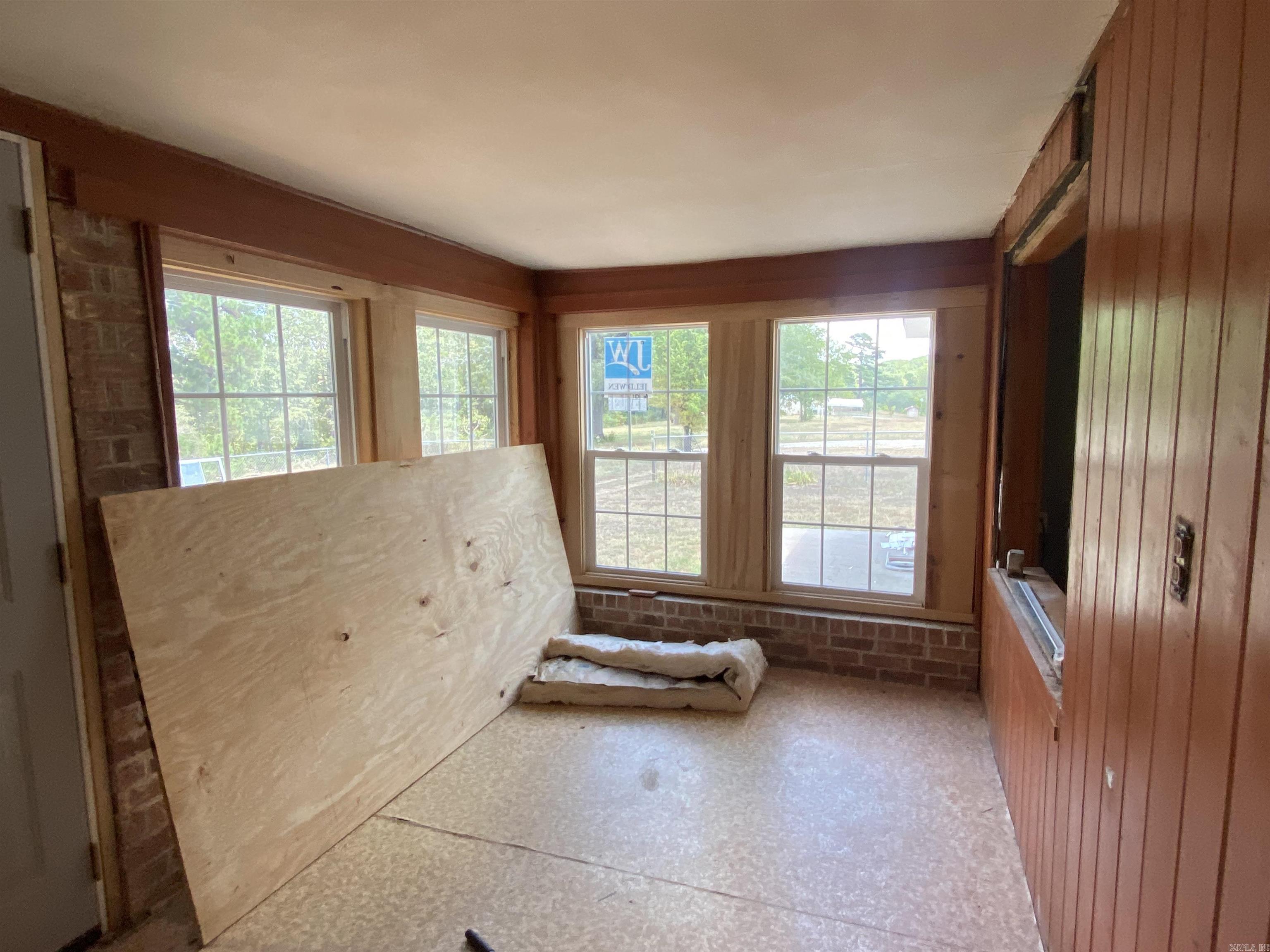 39 & 41 Mockingbird Lane Story, AR 71970