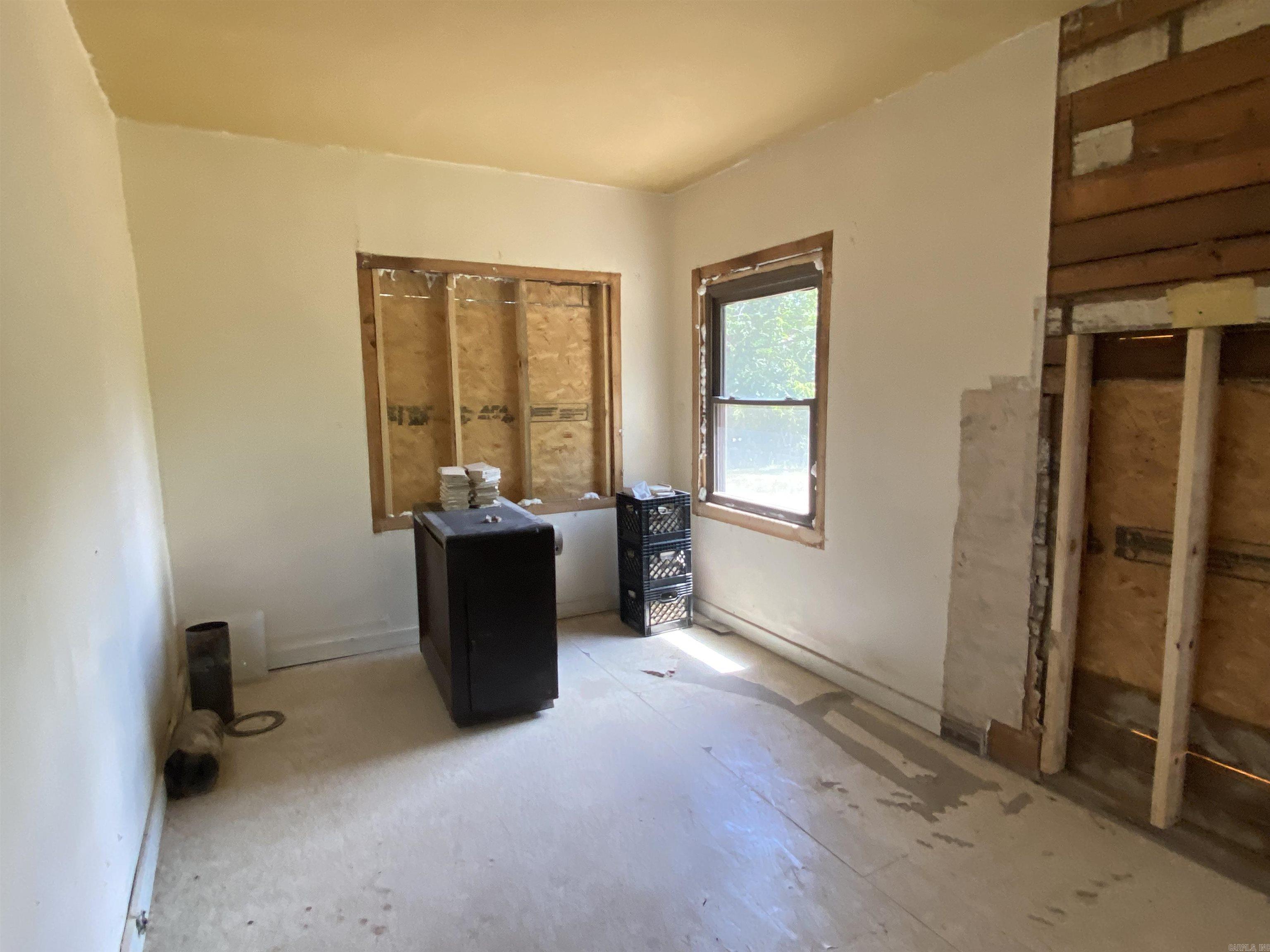 39 & 41 Mockingbird  Story, AR