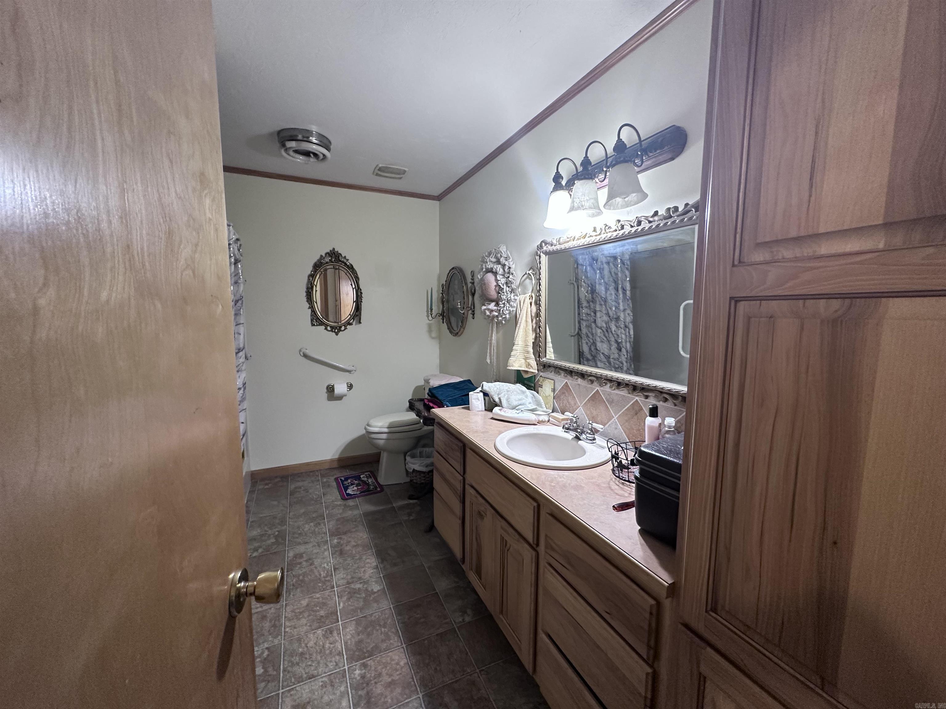 1377 W Court Street Piggott, AR 72454