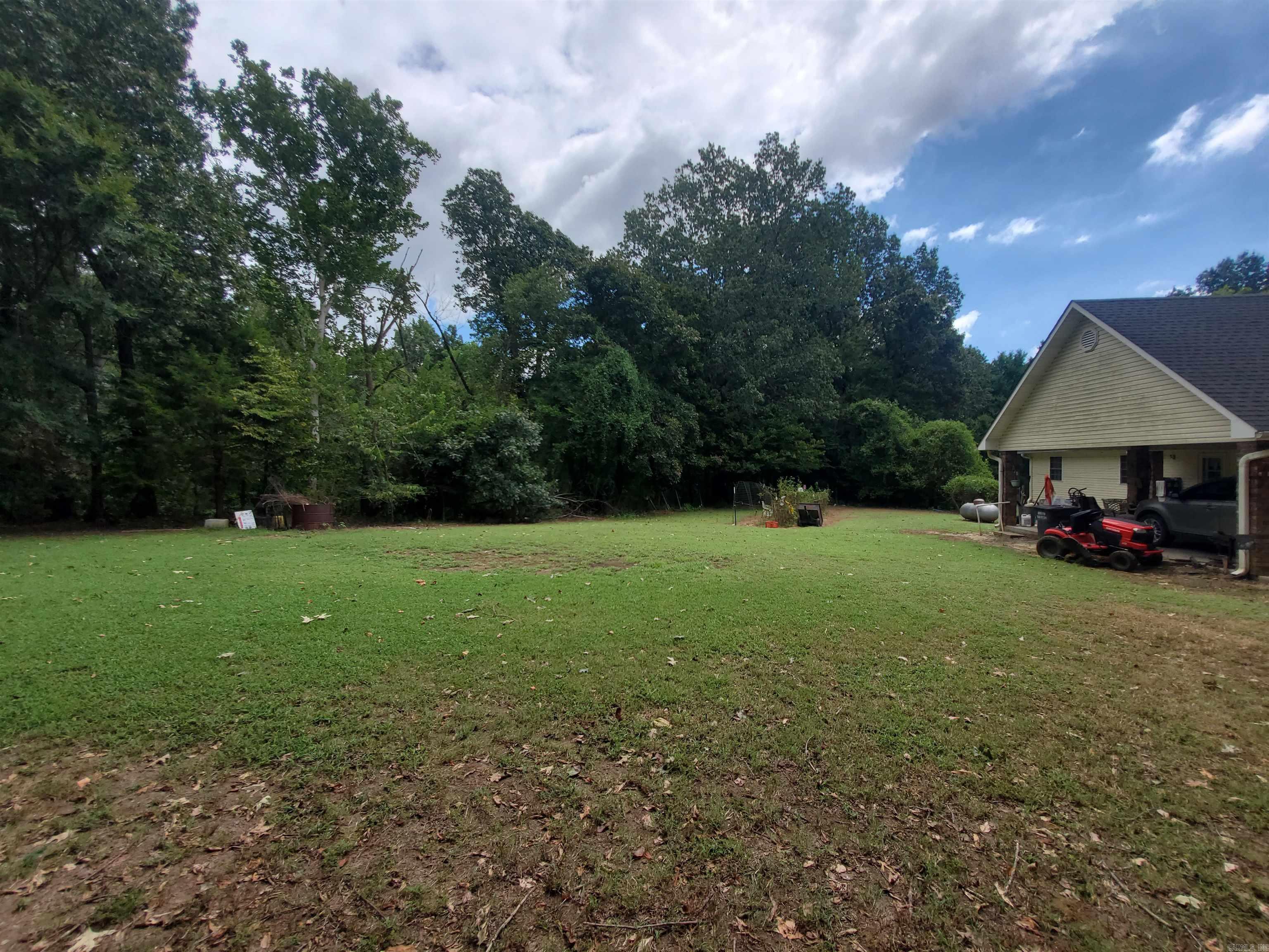 1377 W Court Street Piggott, AR 72454