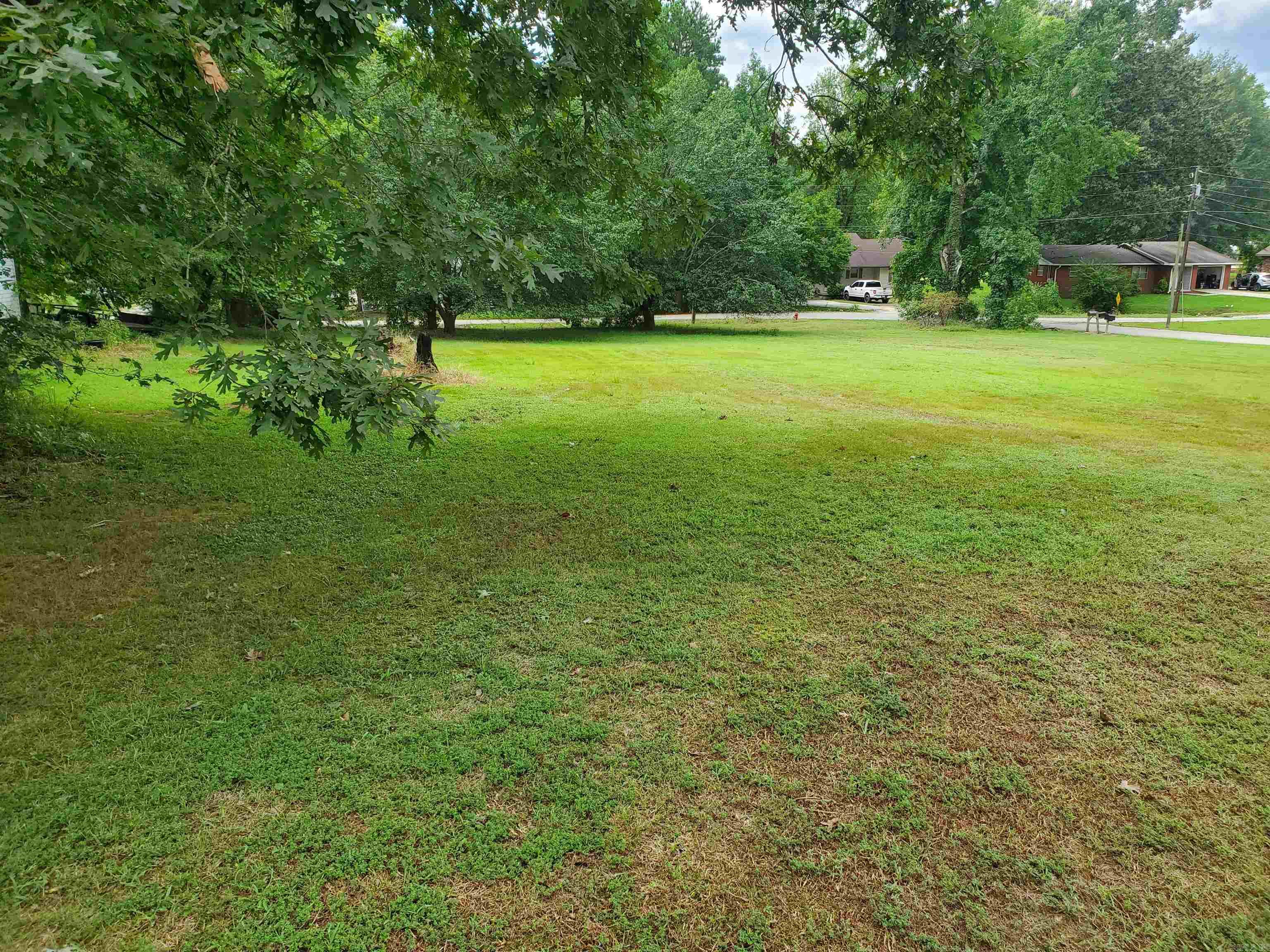 1377 W Court Street Piggott, AR 72454