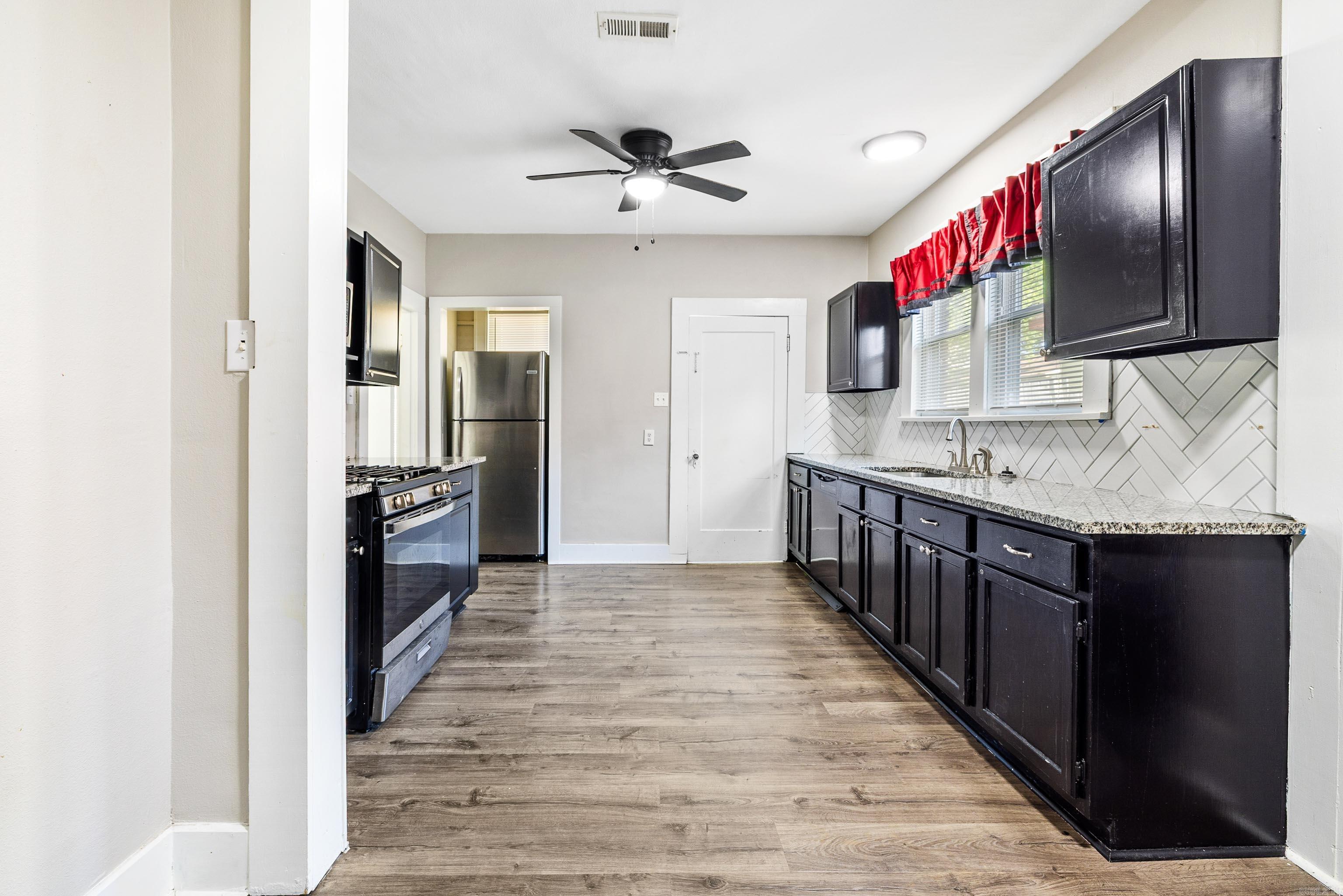1424 Wolfe  Little Rock, AR