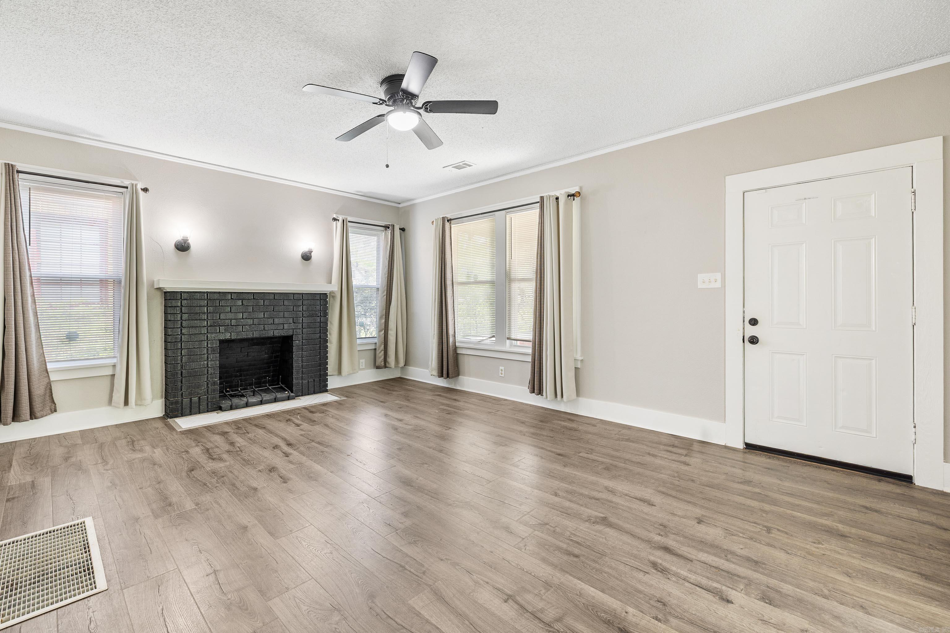1424 Wolfe  Little Rock, AR