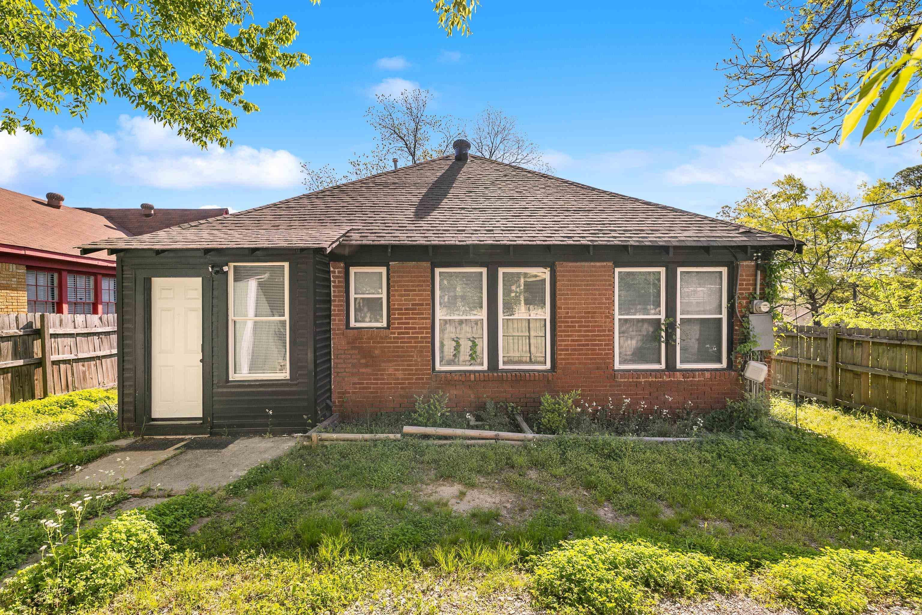 1424 Wolfe  Little Rock, AR