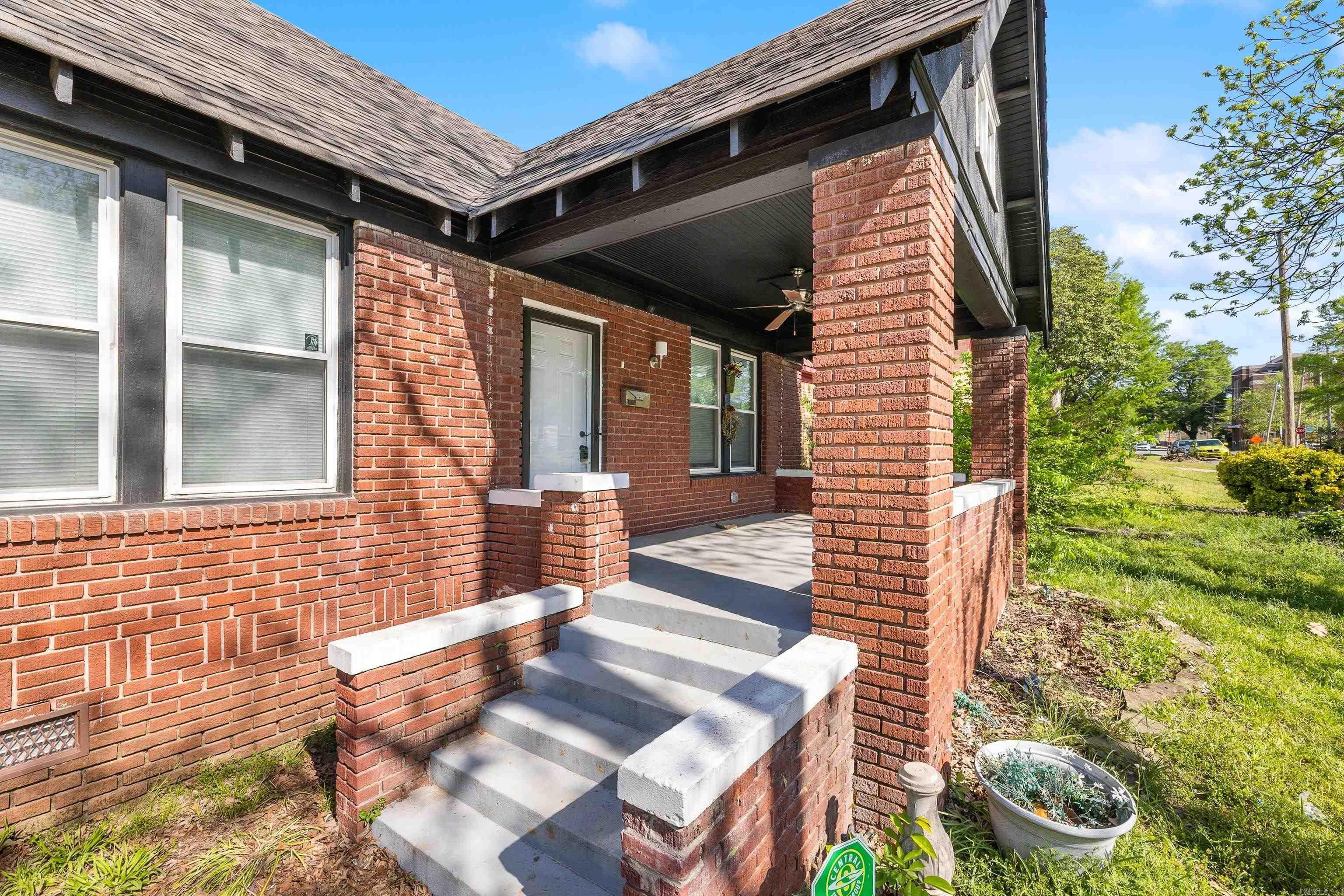 1424 Wolfe  Little Rock, AR
