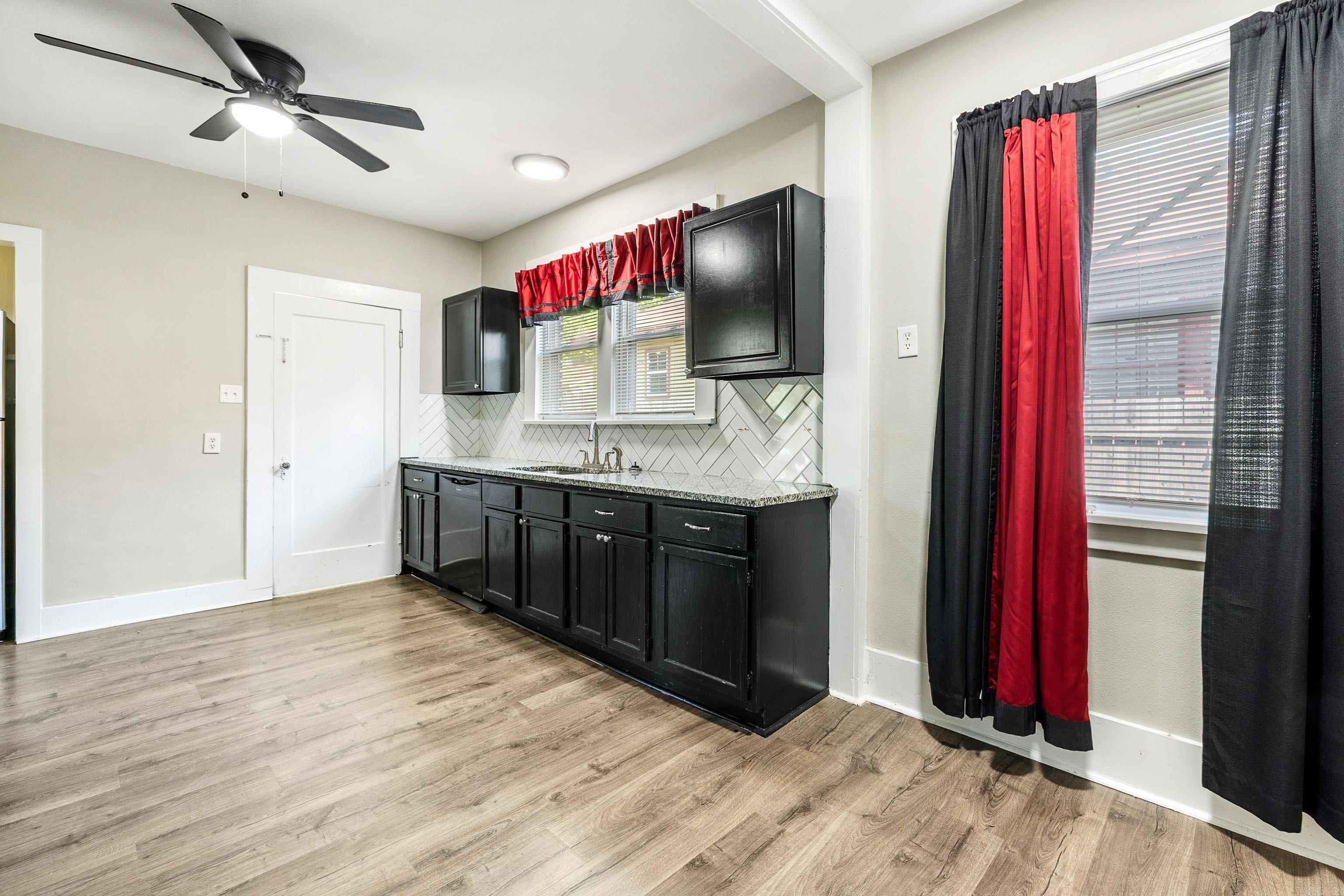 1424 Wolfe  Little Rock, AR