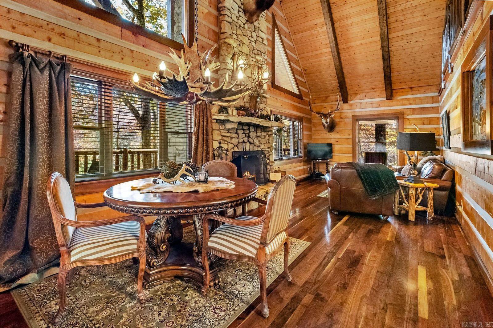 3134 Van Buren  Eureka Springs, AR