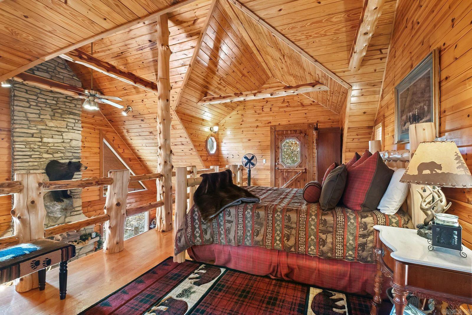 3134 Van Buren  Eureka Springs, AR