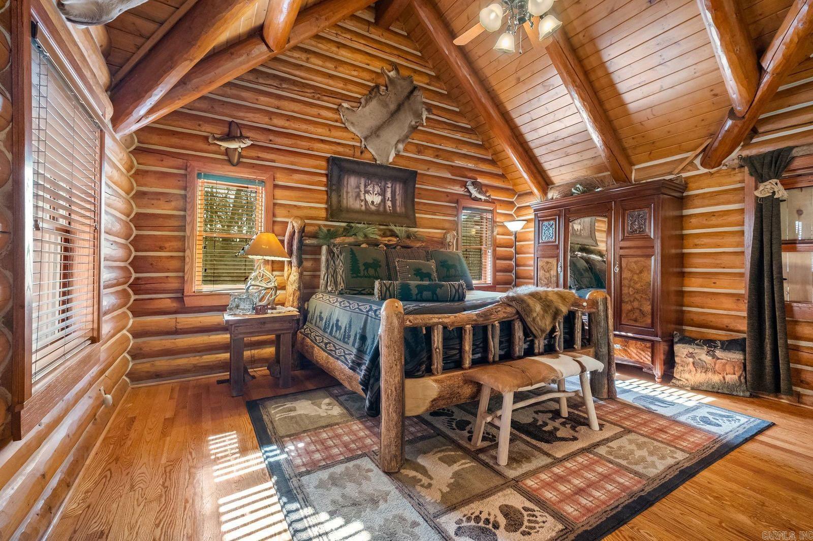 3134 Van Buren  Eureka Springs, AR
