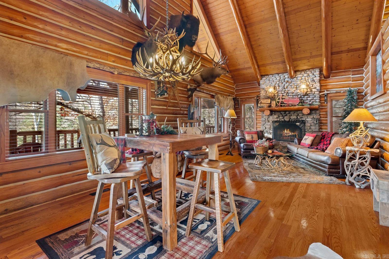 3134 Van Buren  Eureka Springs, AR