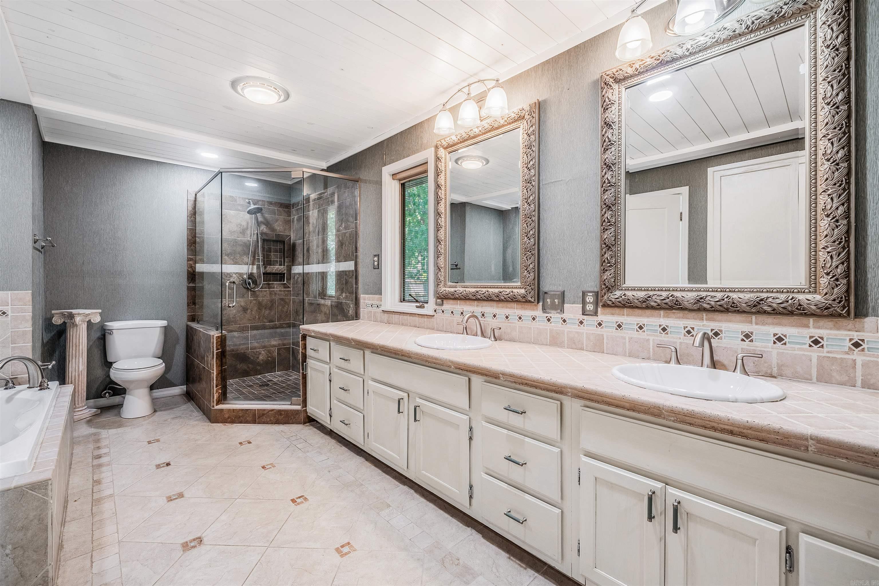 265 Pine Hill Road  Fairfield Bay, AR